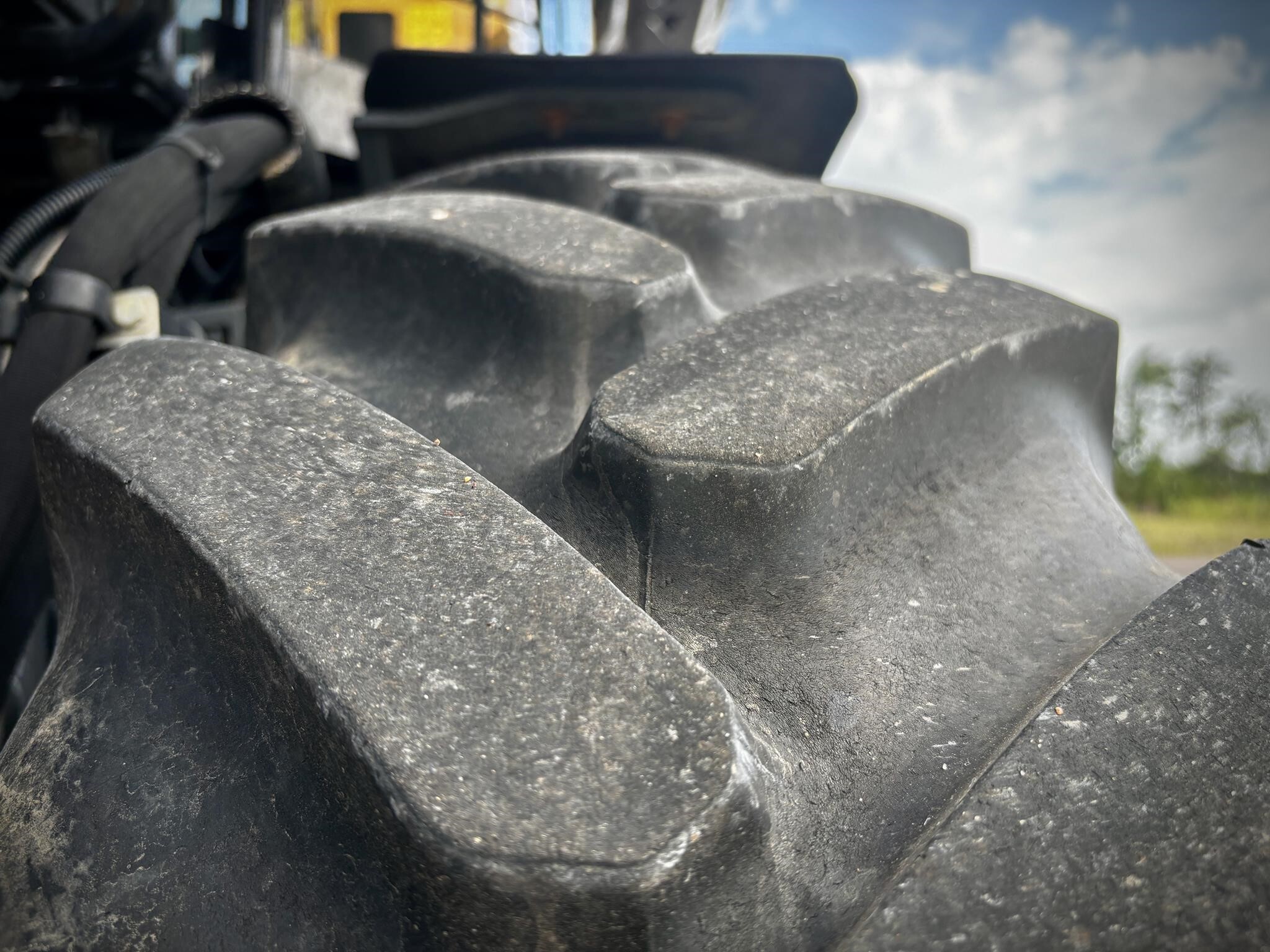 2020 ROGATOR RG1300C Self-Propelled Sprayer