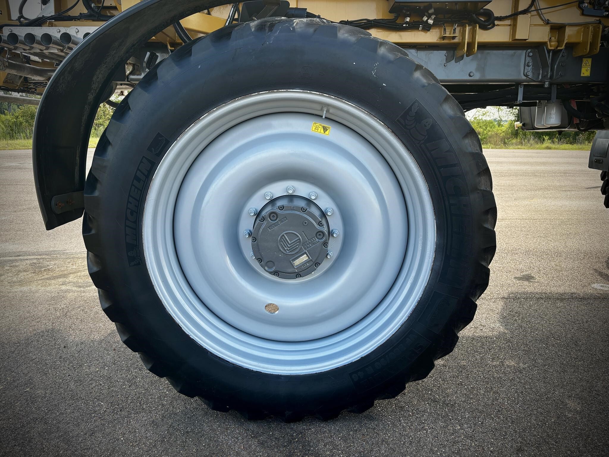 2020 ROGATOR RG1300C Self-Propelled Sprayer