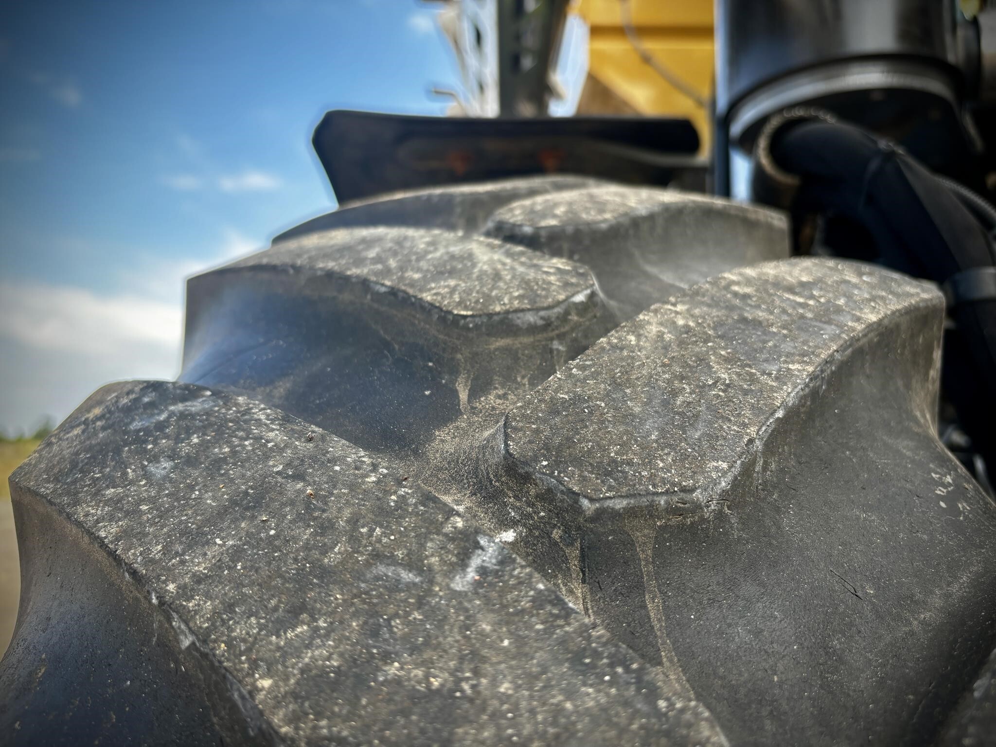 2020 ROGATOR RG1300C Self-Propelled Sprayer