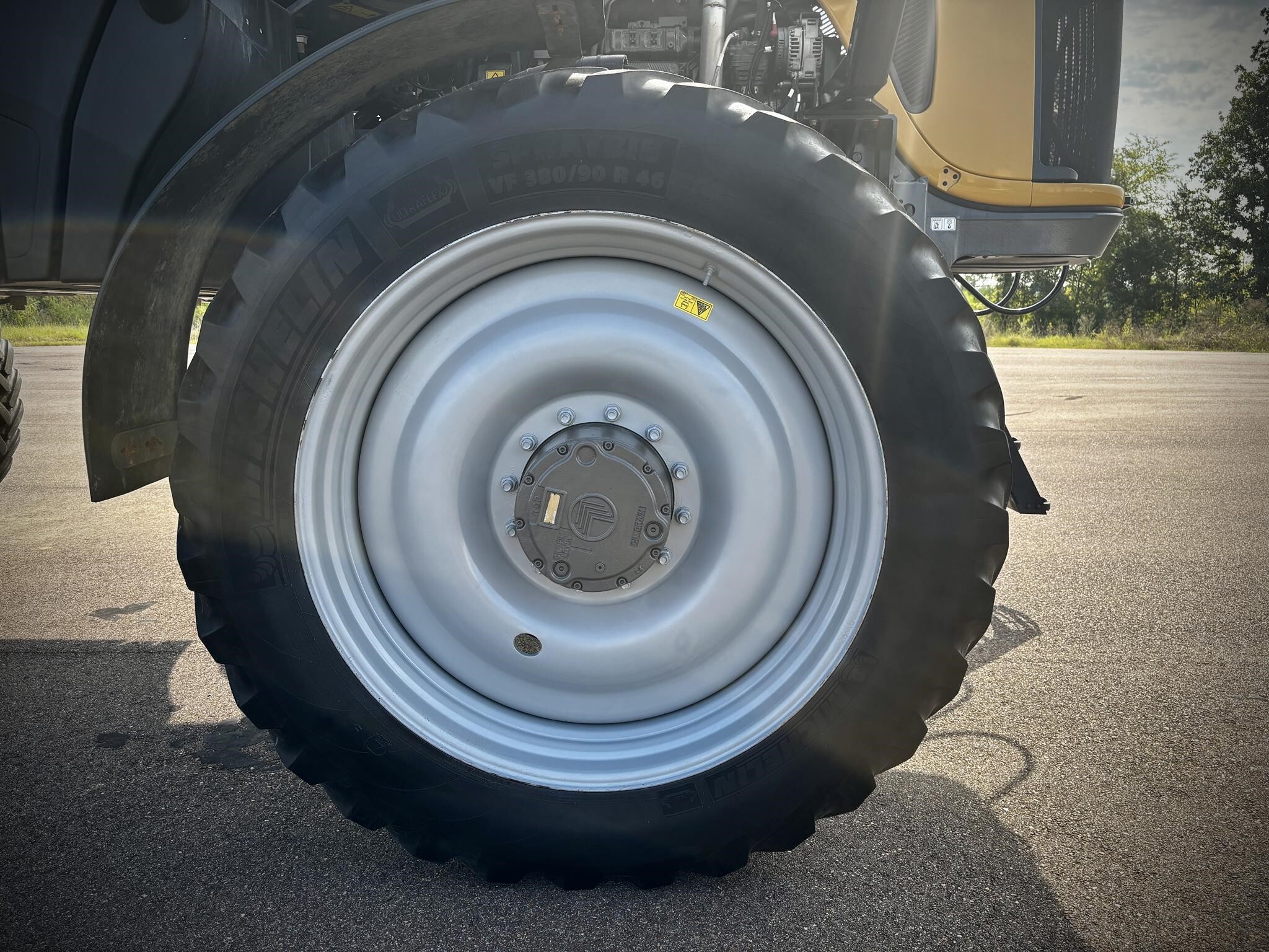 2020 ROGATOR RG1300C Self-Propelled Sprayer