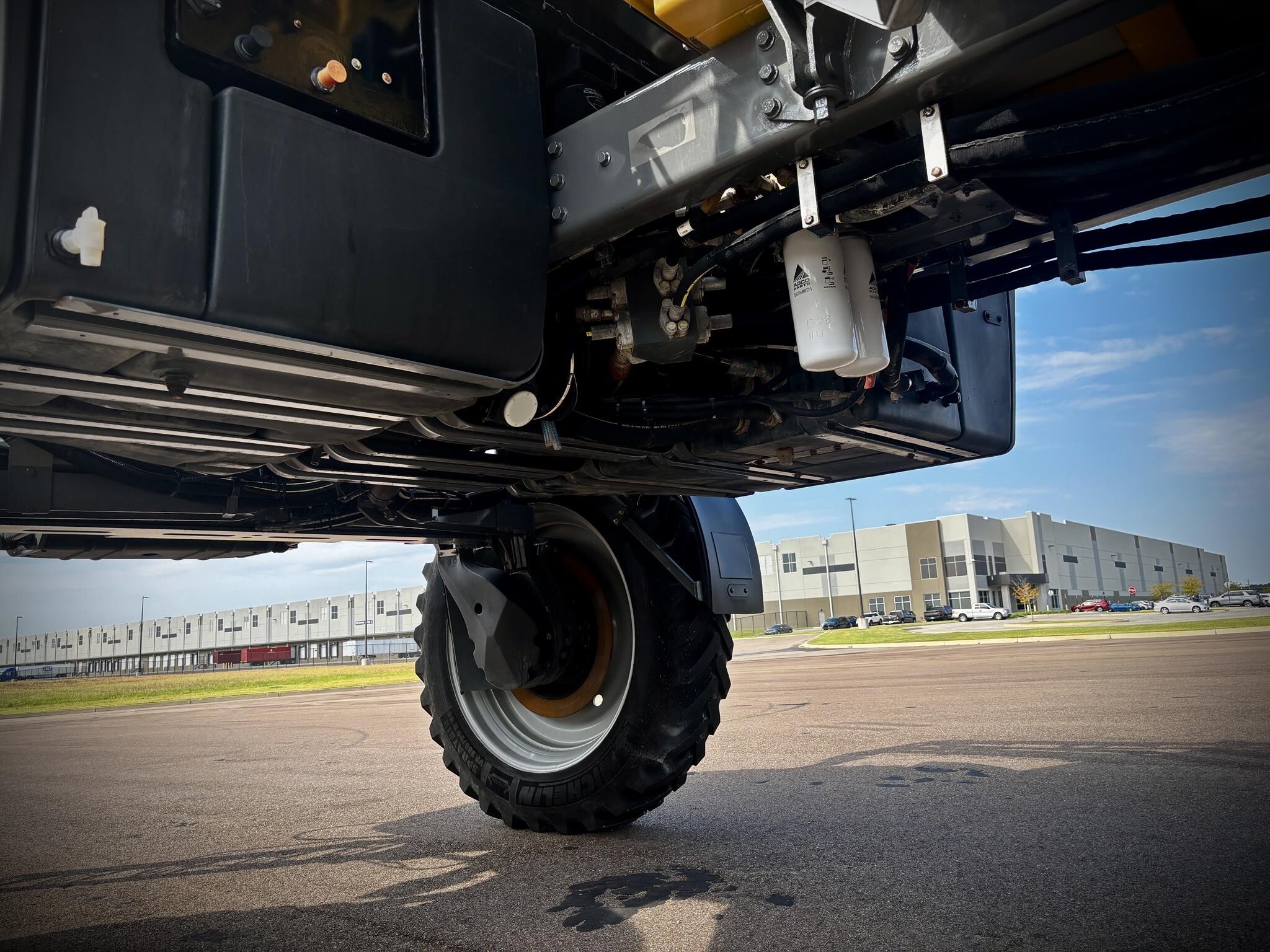 2020 ROGATOR RG1300C Self-Propelled Sprayer
