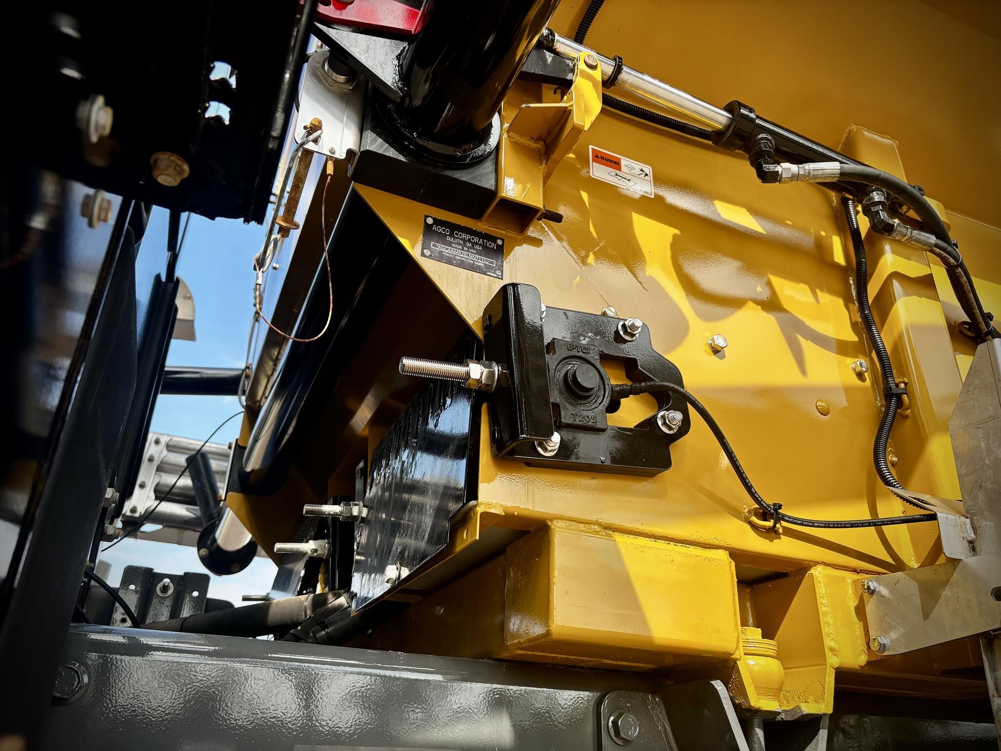 2020 ROGATOR RG1300C Self-Propelled Sprayer