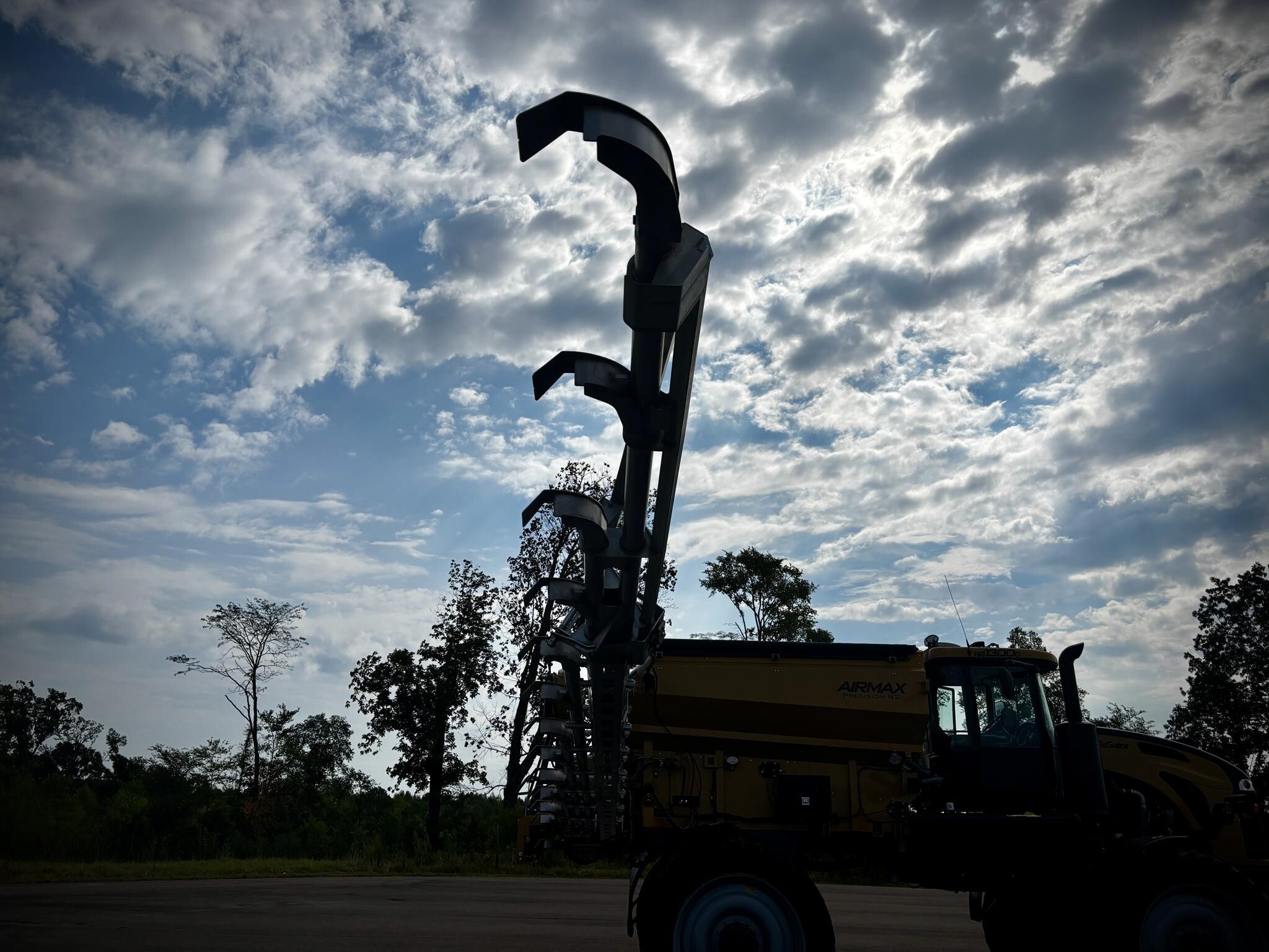 2020 ROGATOR RG1300C Self-Propelled Sprayer