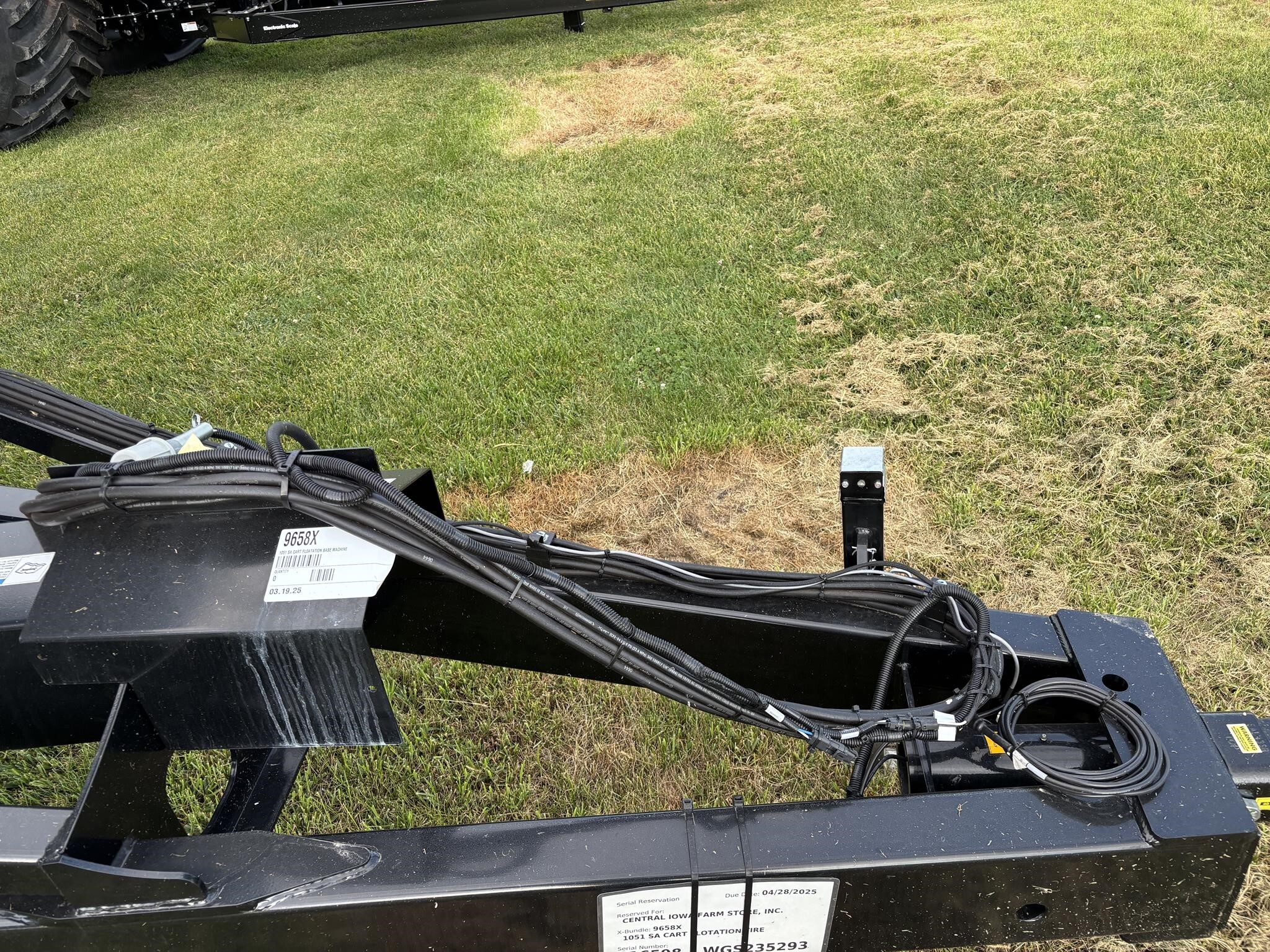 2025 Kinze 1051 Grain Cart