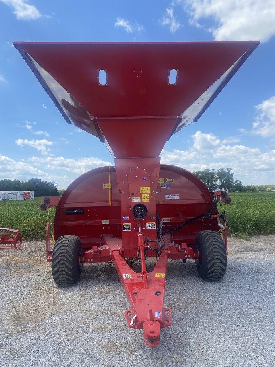 2025 Akron GTT5010 Grain Bagger