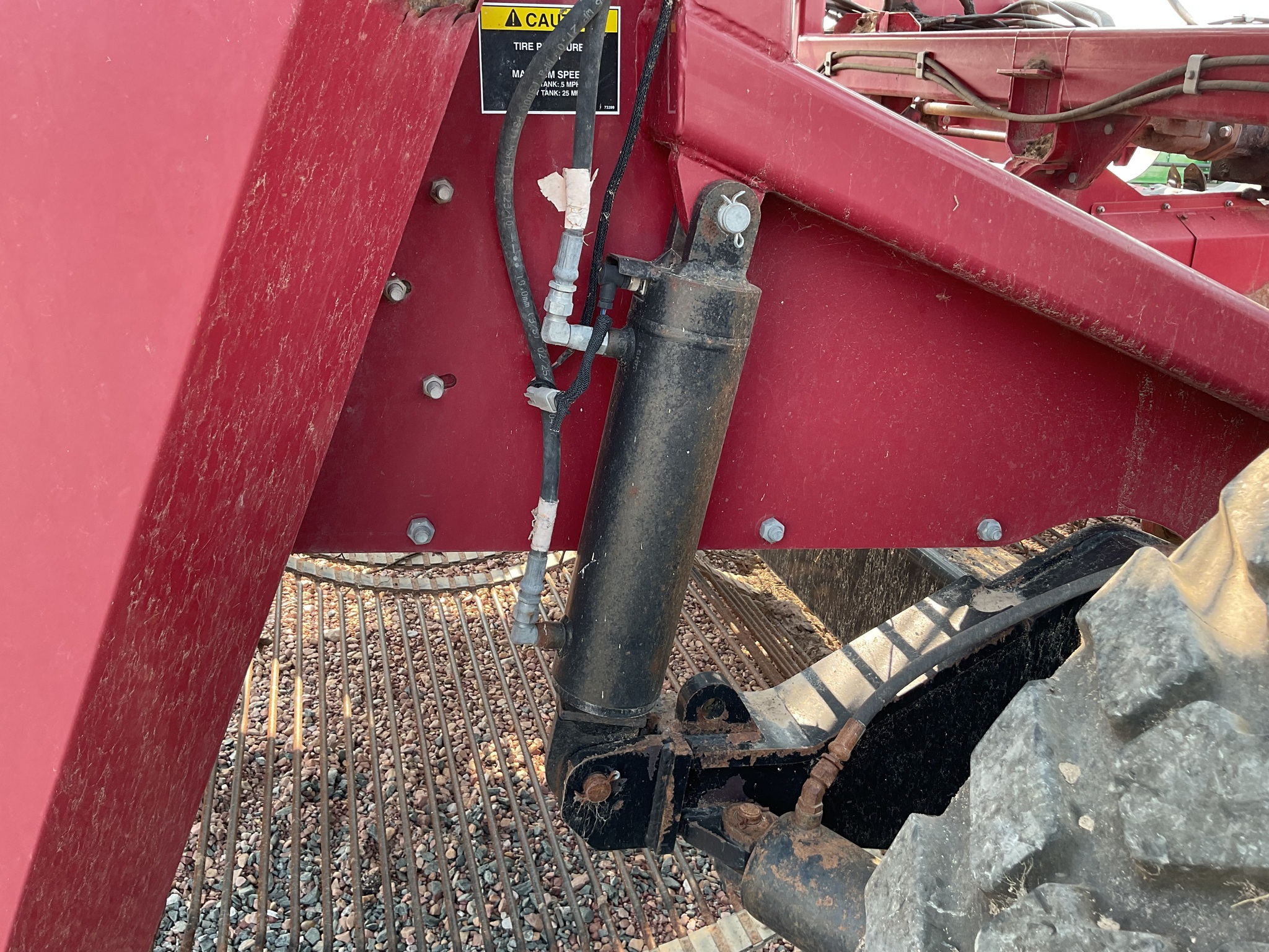 2013 Amity 2700 Beet Equipment
