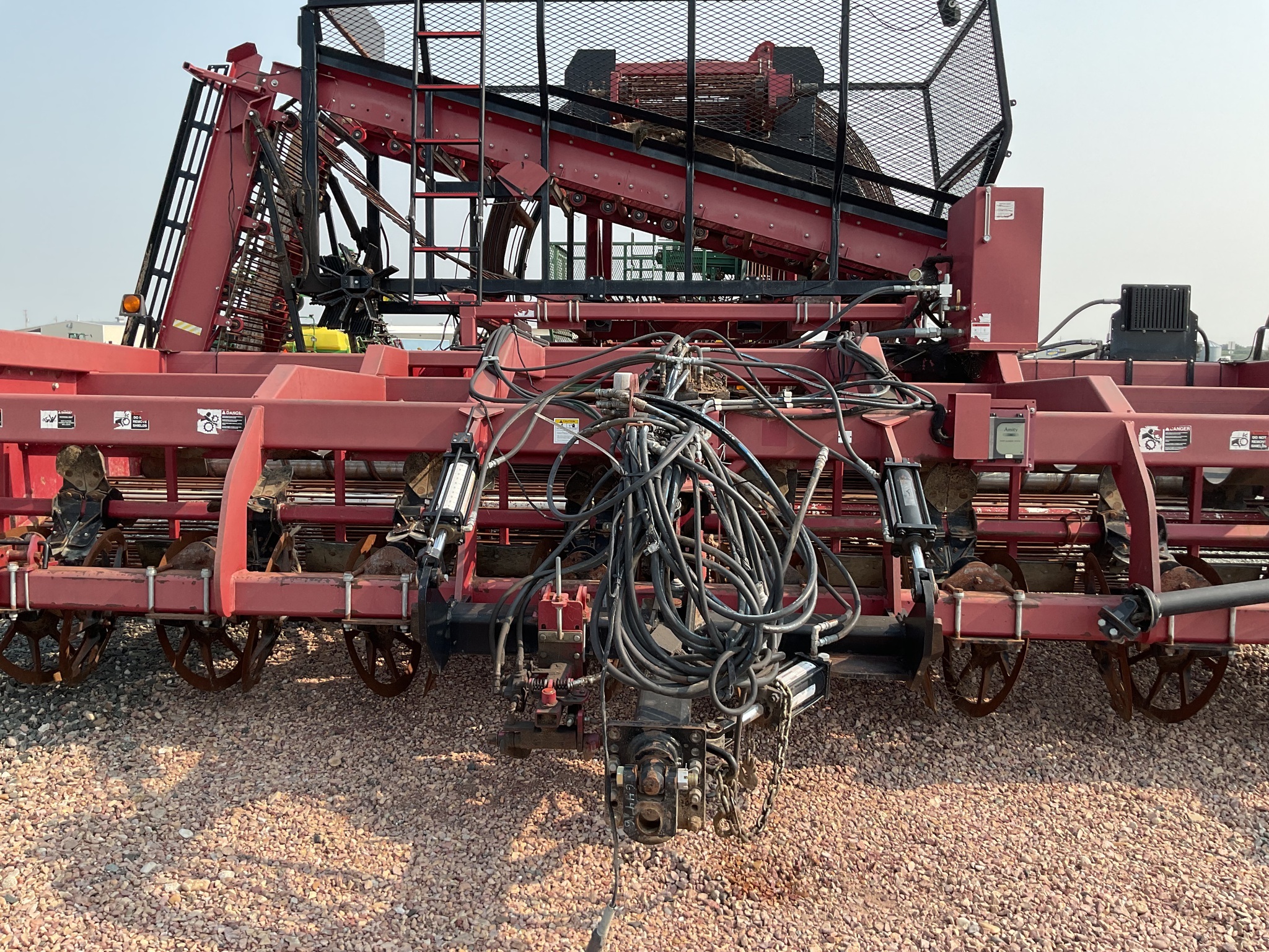 2013 Amity 2700 Beet Equipment