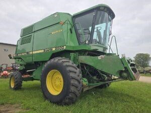 1995 John Deere 9500 Combine