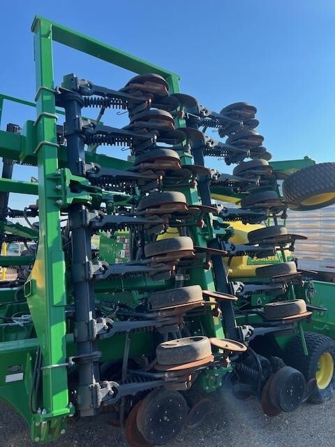 2017 John Deere 1990 Air Seeder