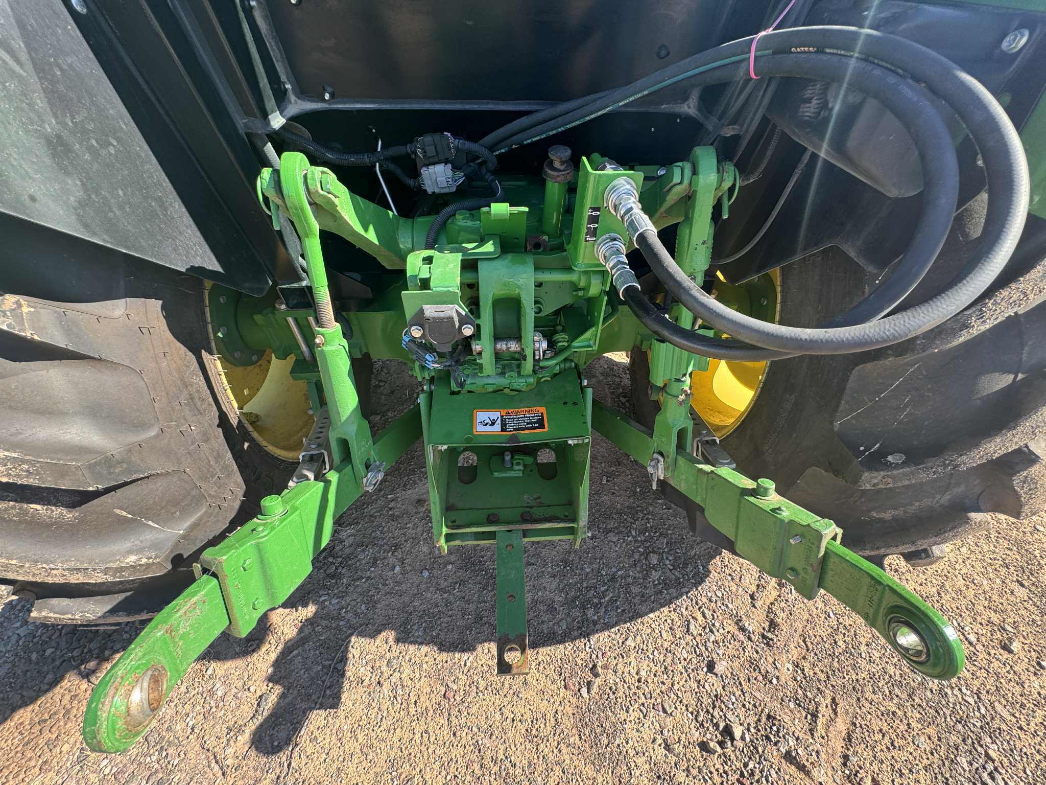 2019 John Deere 5075E Tractor