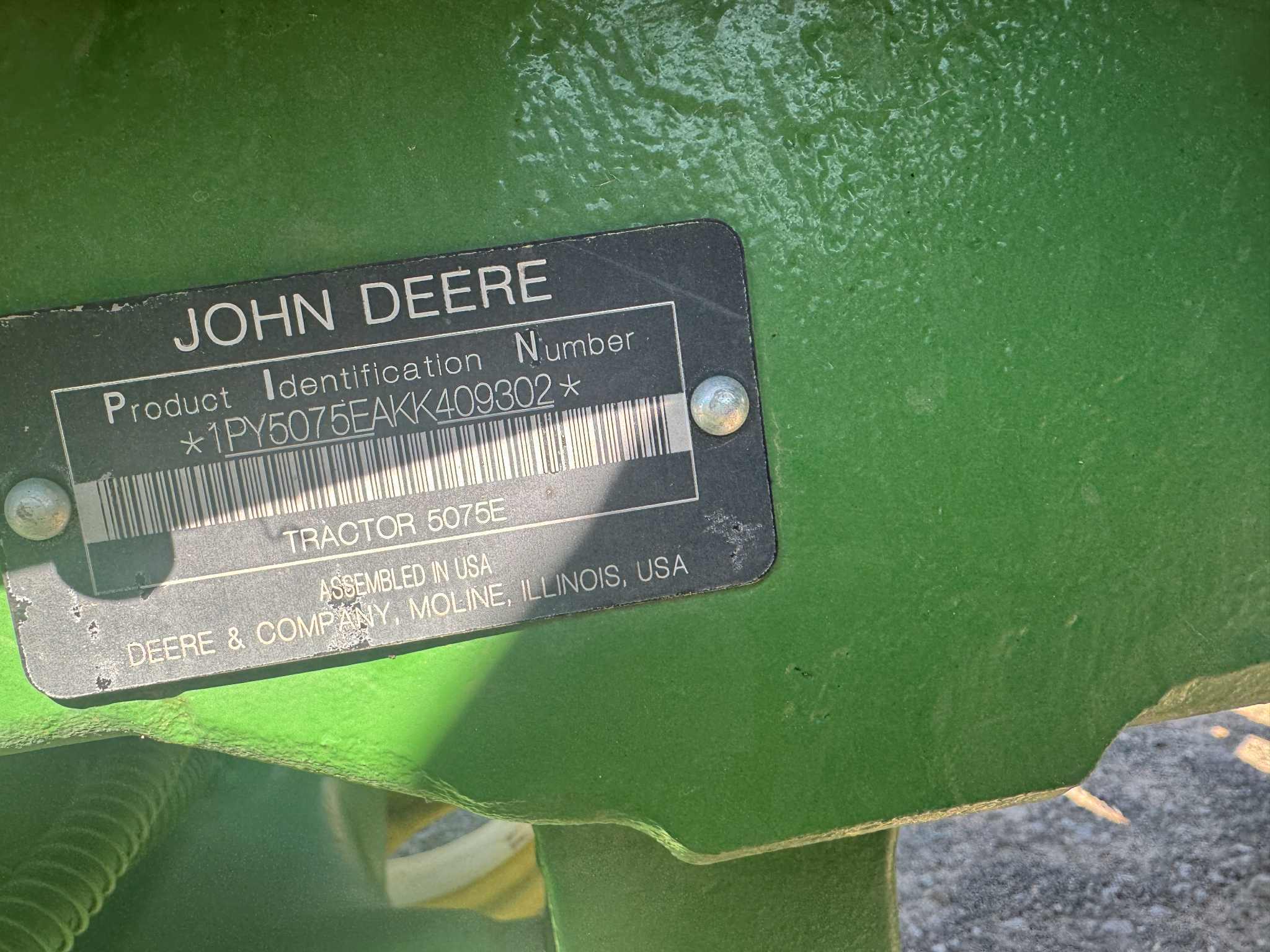 2019 John Deere 5075E Tractor