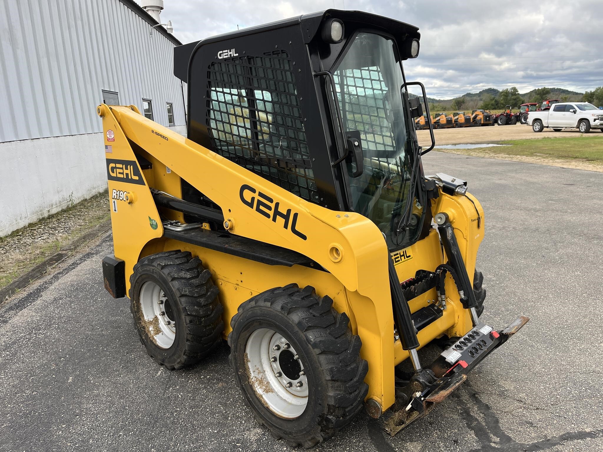2023 Gehl R190 Skid Steer
