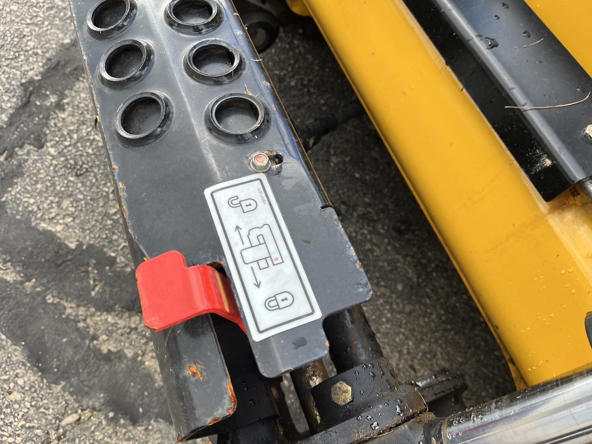 2023 Gehl R190 Skid Steer