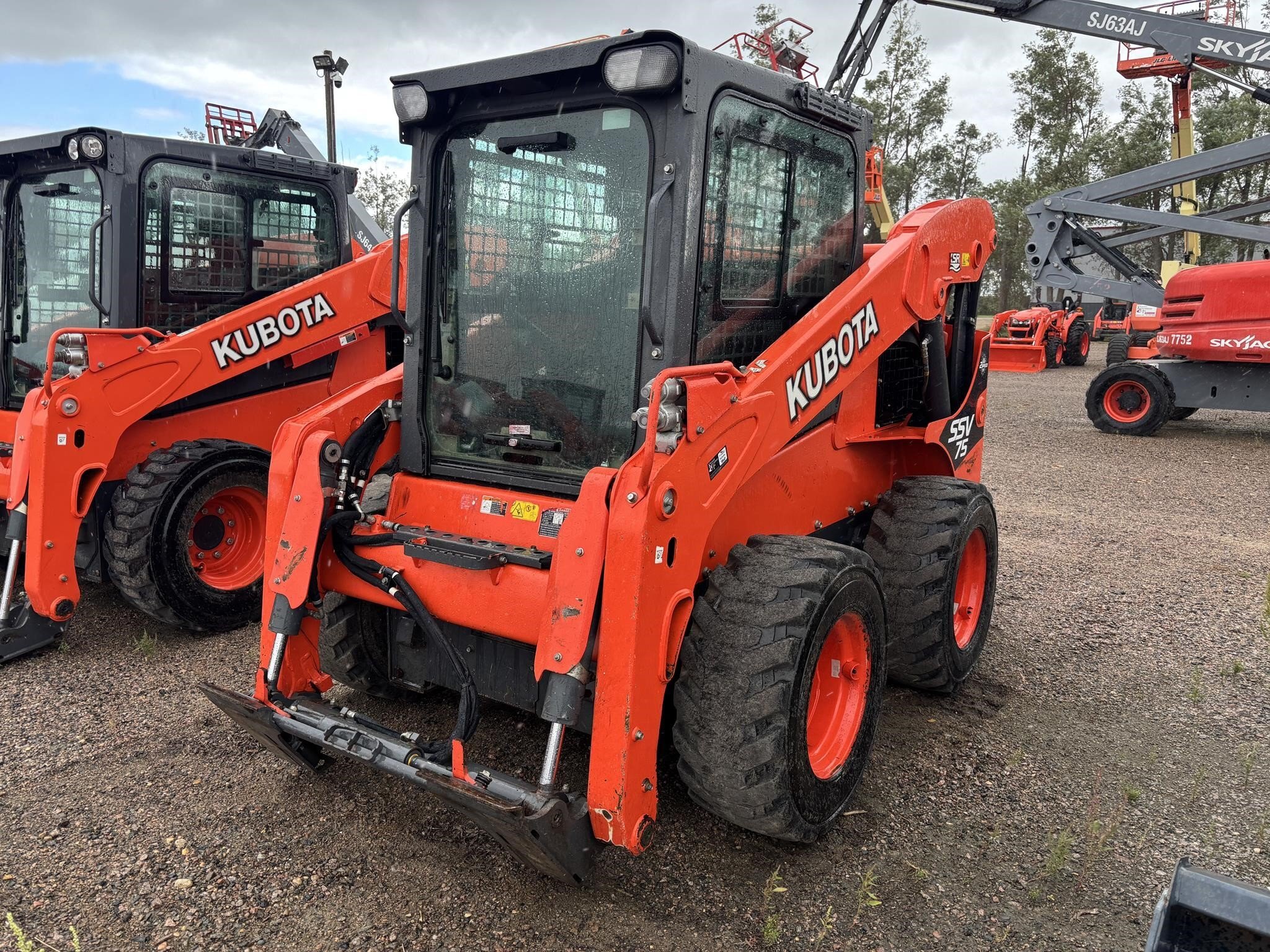 2018 Kubota SSV75 Skid Steer