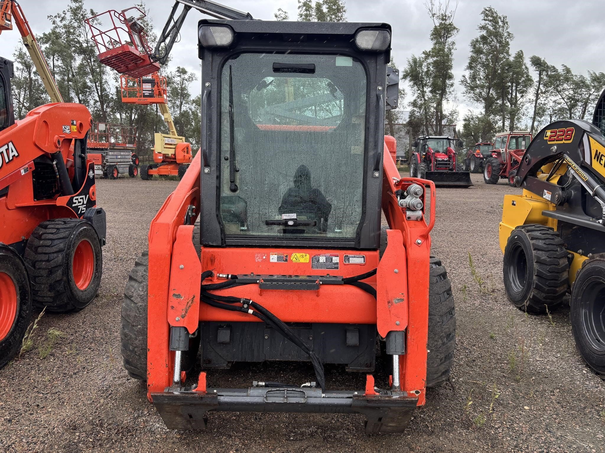 2018 Kubota SSV75 Skid Steer