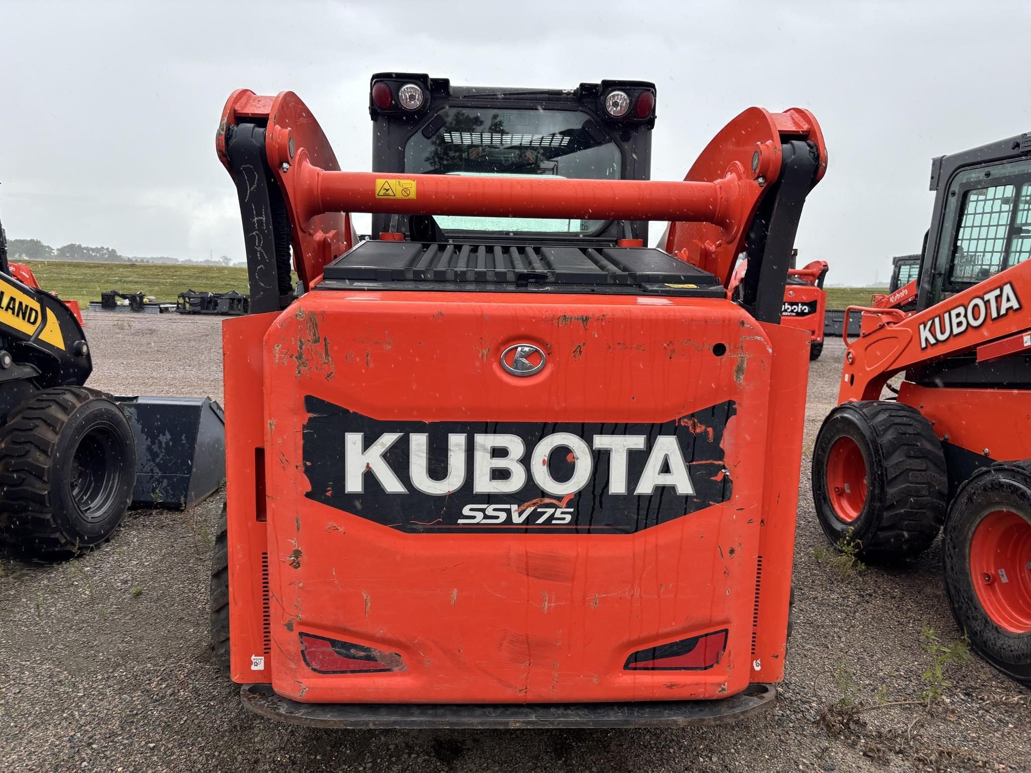 2018 Kubota SSV75 Skid Steer