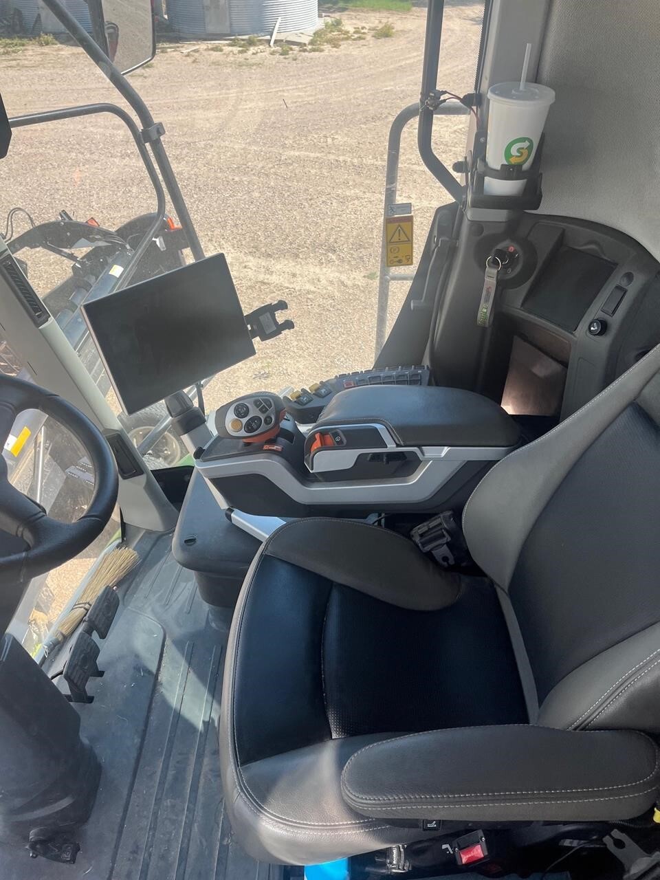 2023 Claas LEXION 7500TT Combine