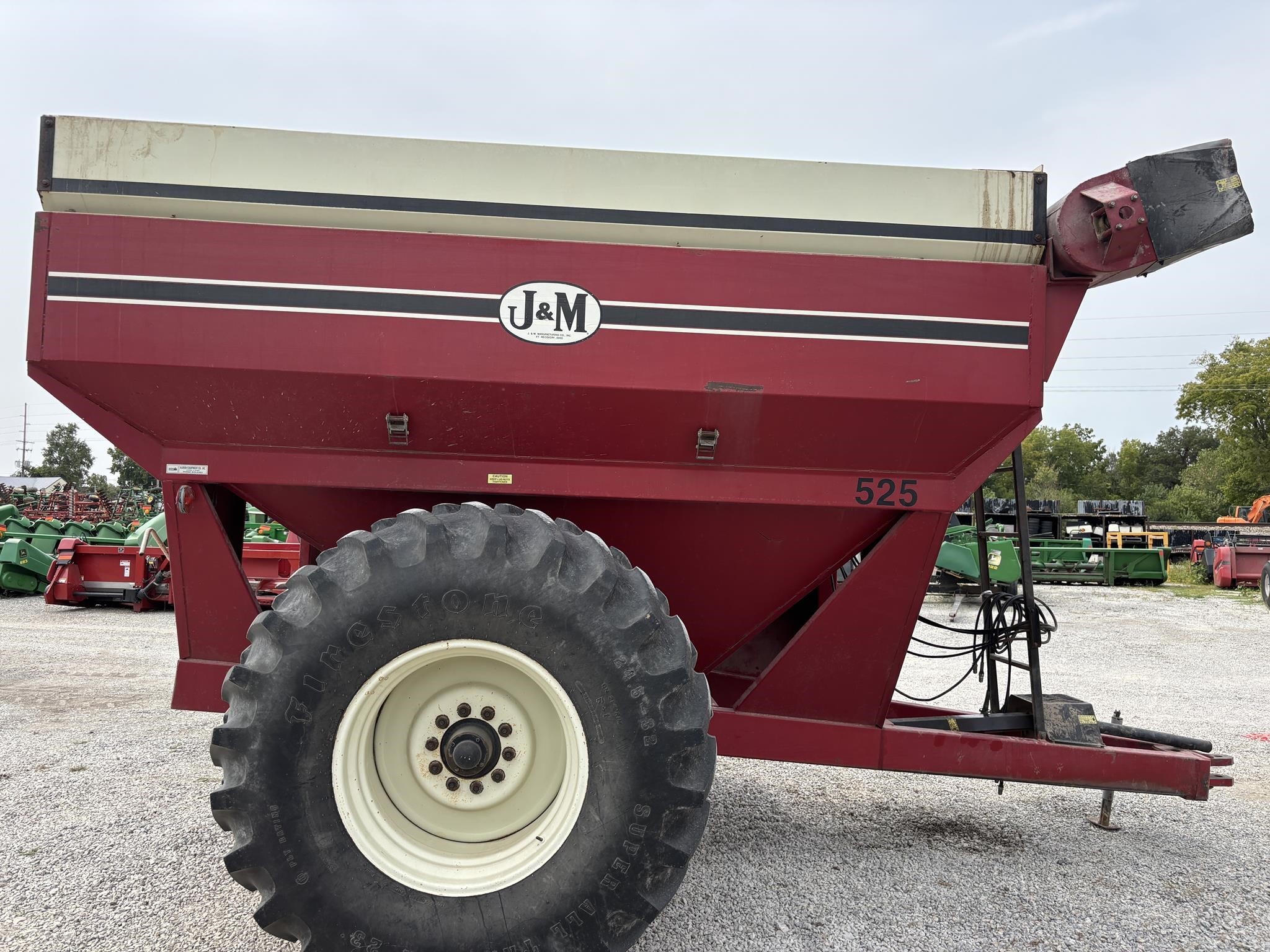  J&M 525-14 Grain Cart