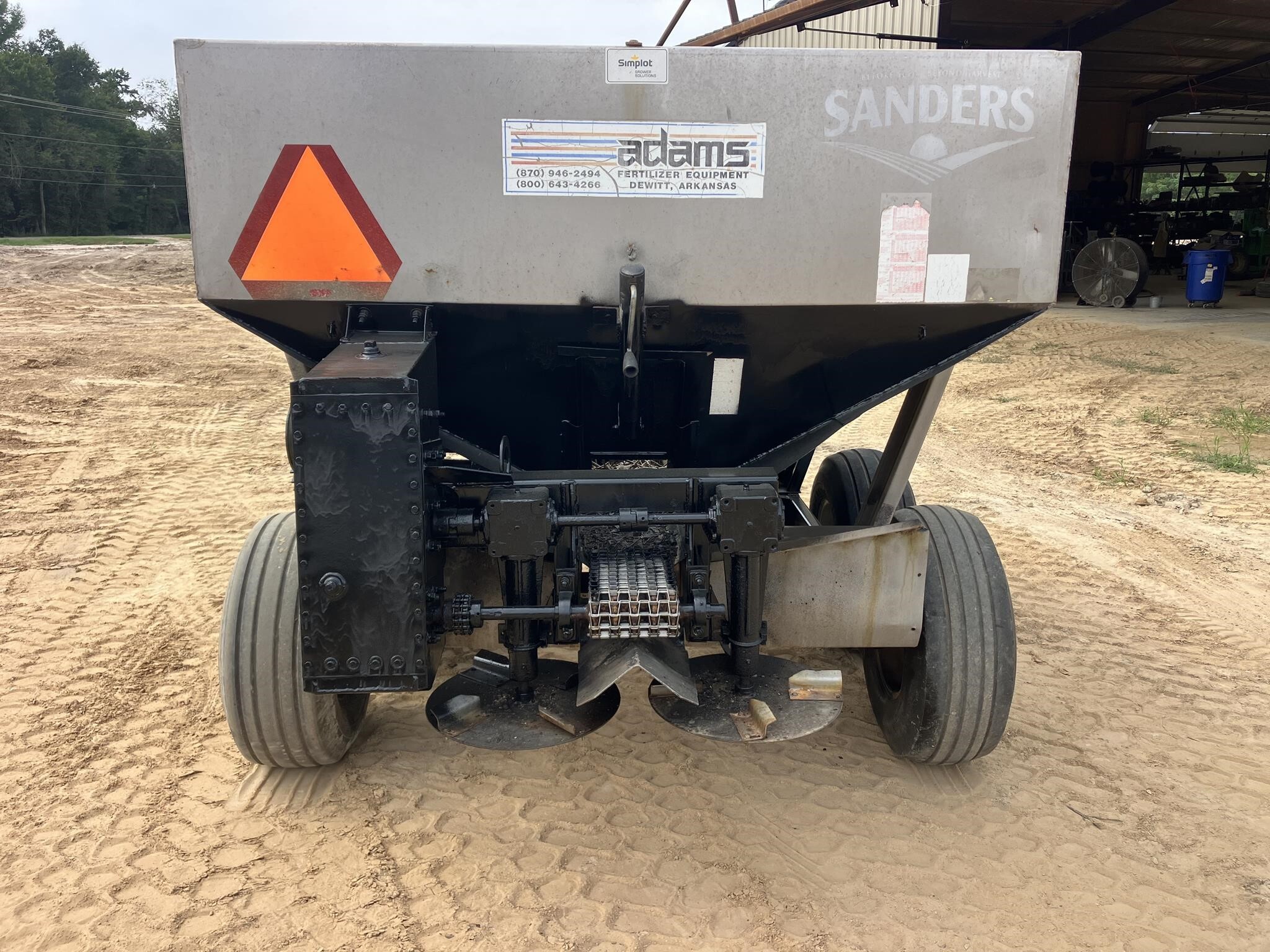 Adams Fertilizer Equipment 5T Pull-Type Fertilizer Spreader - $7,500 ...