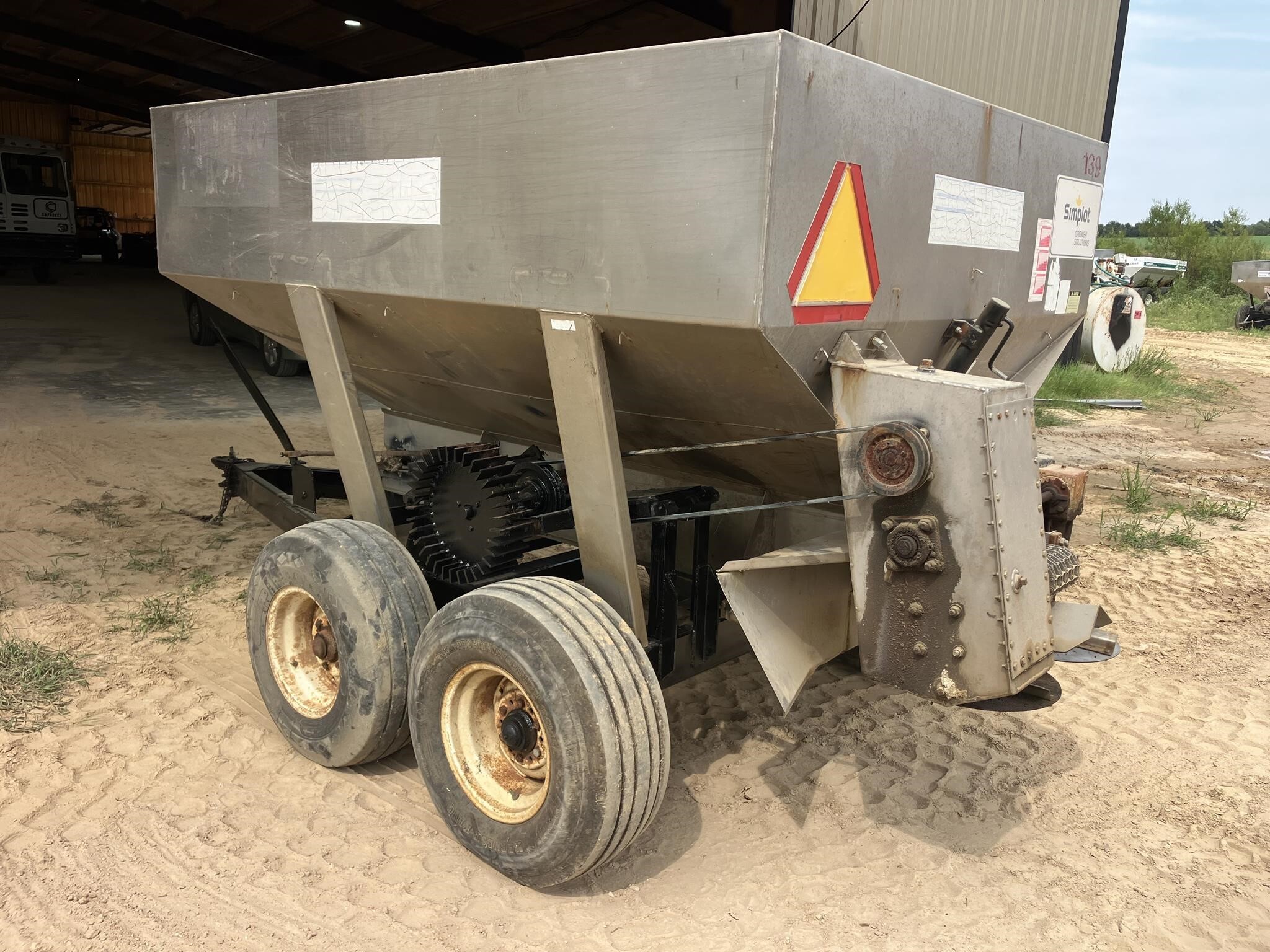 Adams Fertilizer Equipment 5T Pull-Type Fertilizer Spreader - $7,000 ...