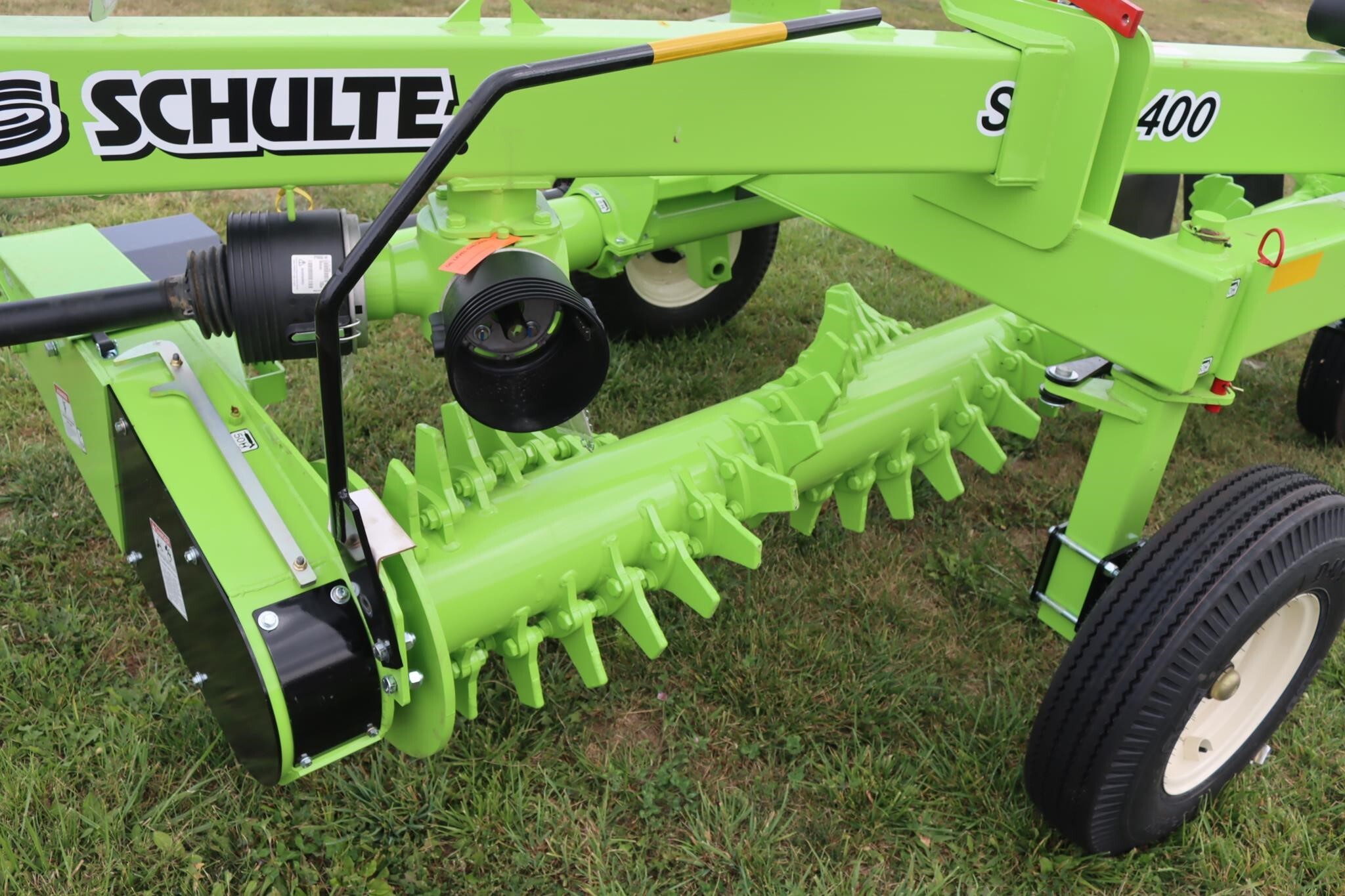 2025 Schulte SRW1400 Rock Picker