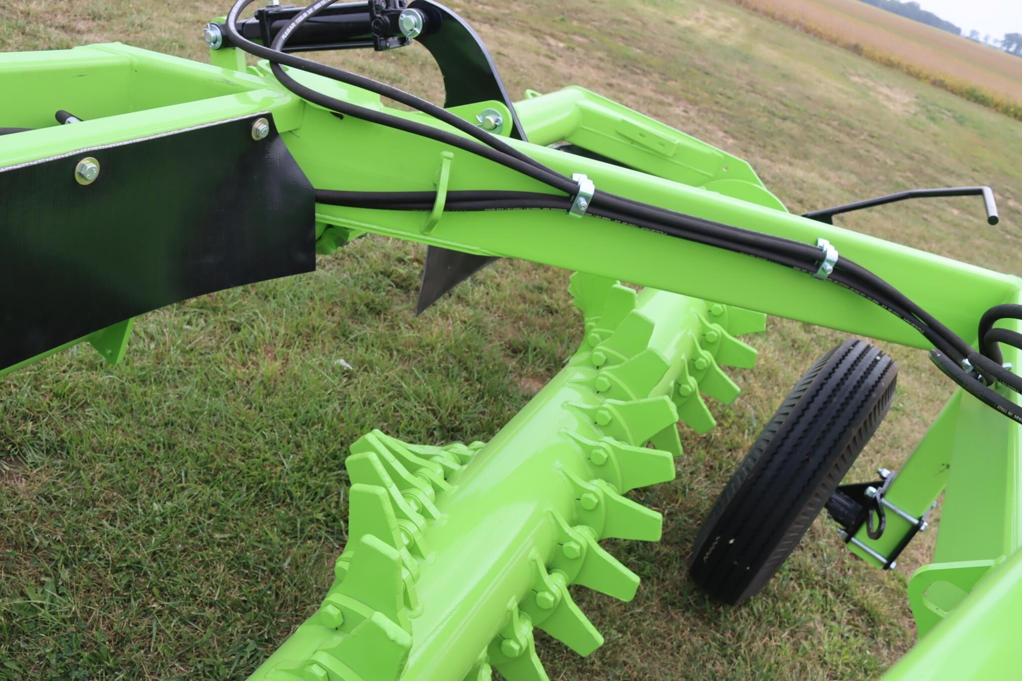 2025 Schulte SRW1400 Rock Picker