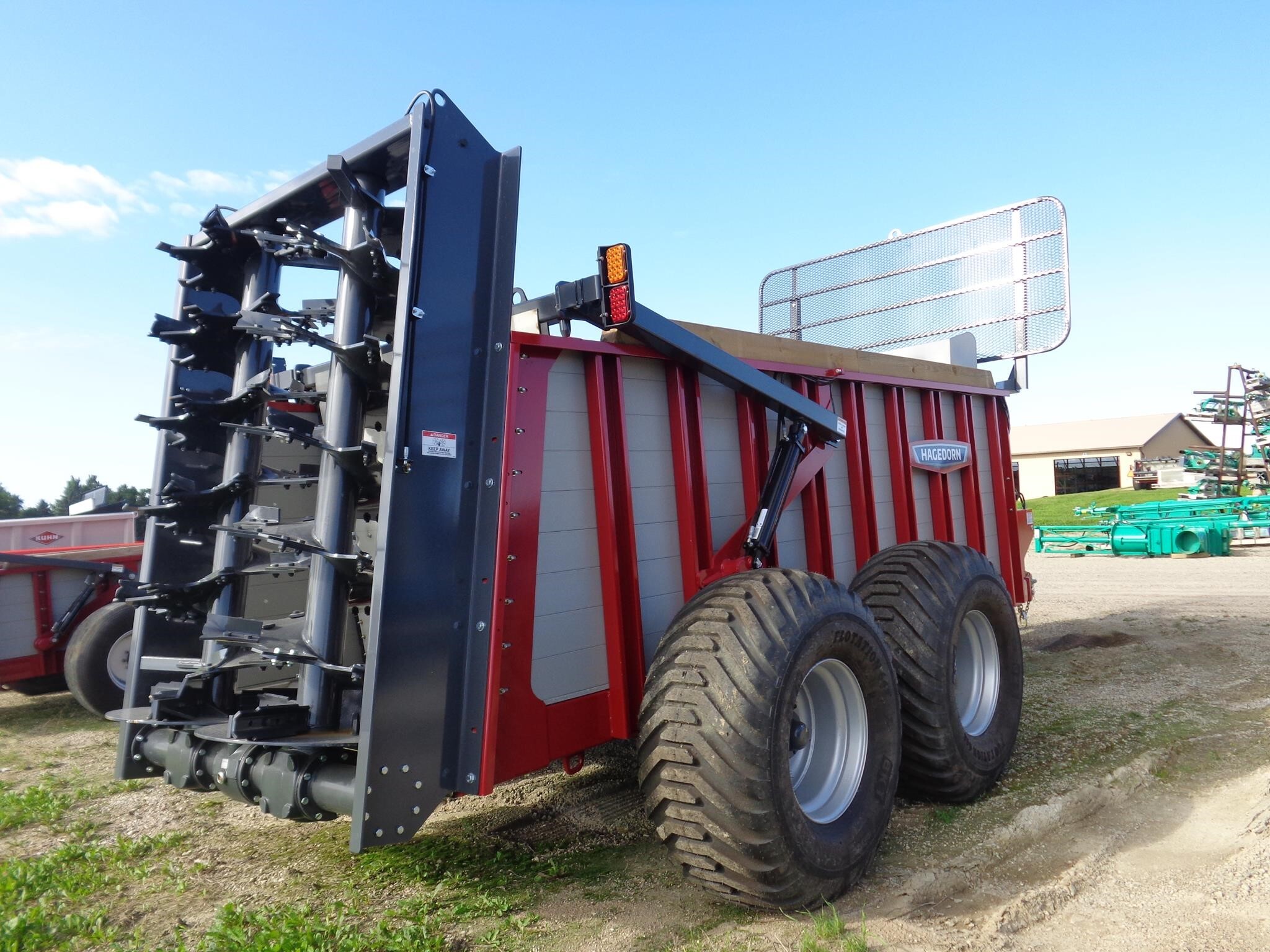  Penta 5440V Manure Spreader