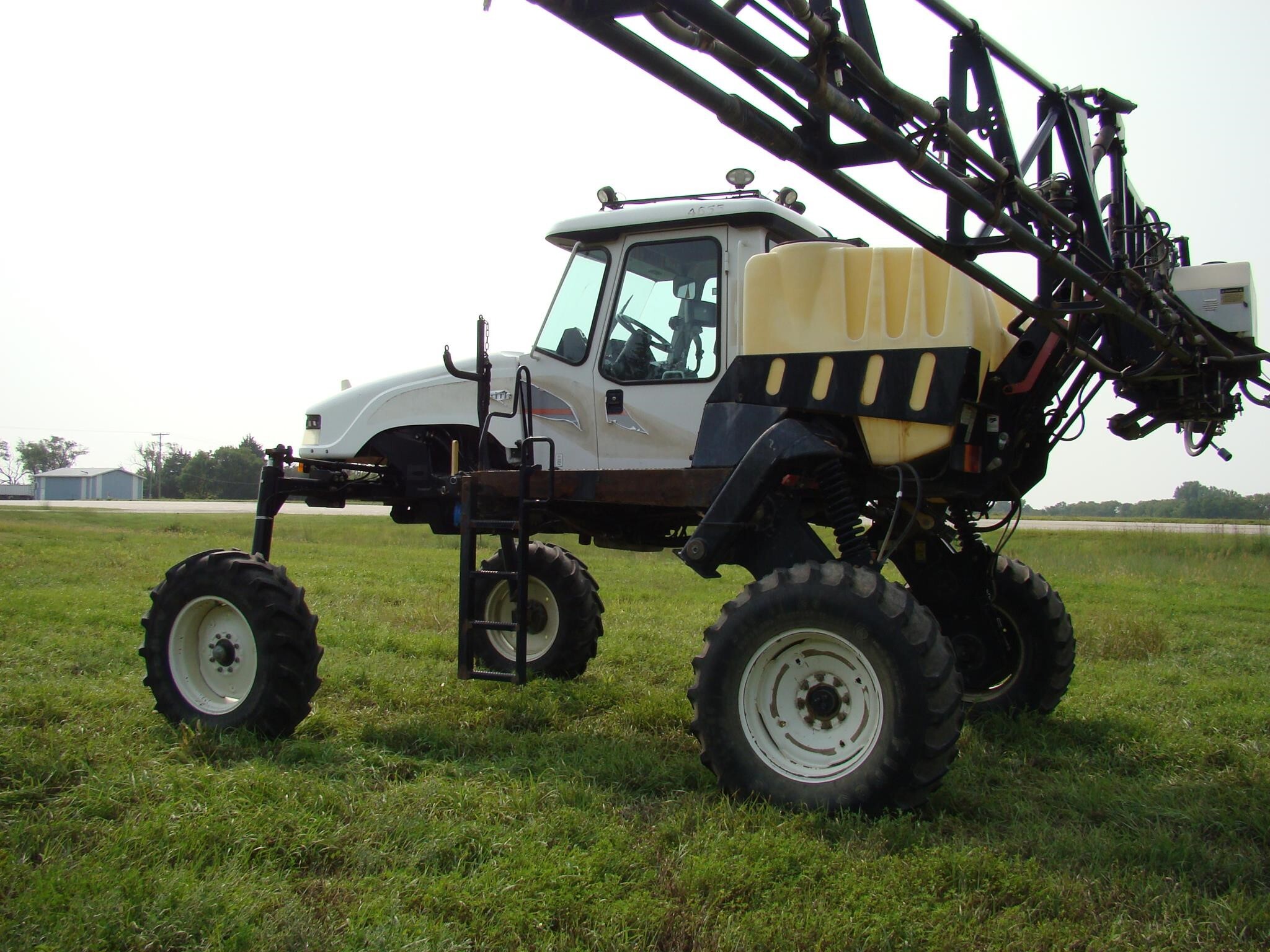 2008 Ag-Chem SpraCoupe 4655 Self-Propelled Sprayer