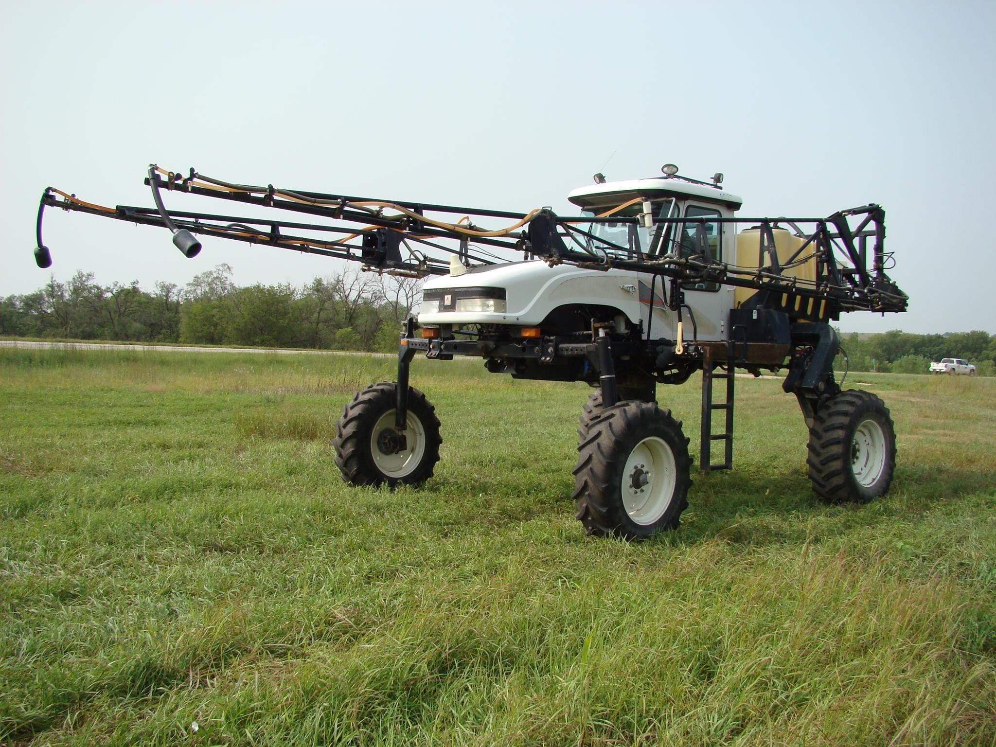 2008 Ag-Chem SpraCoupe 4655 Self-Propelled Sprayer