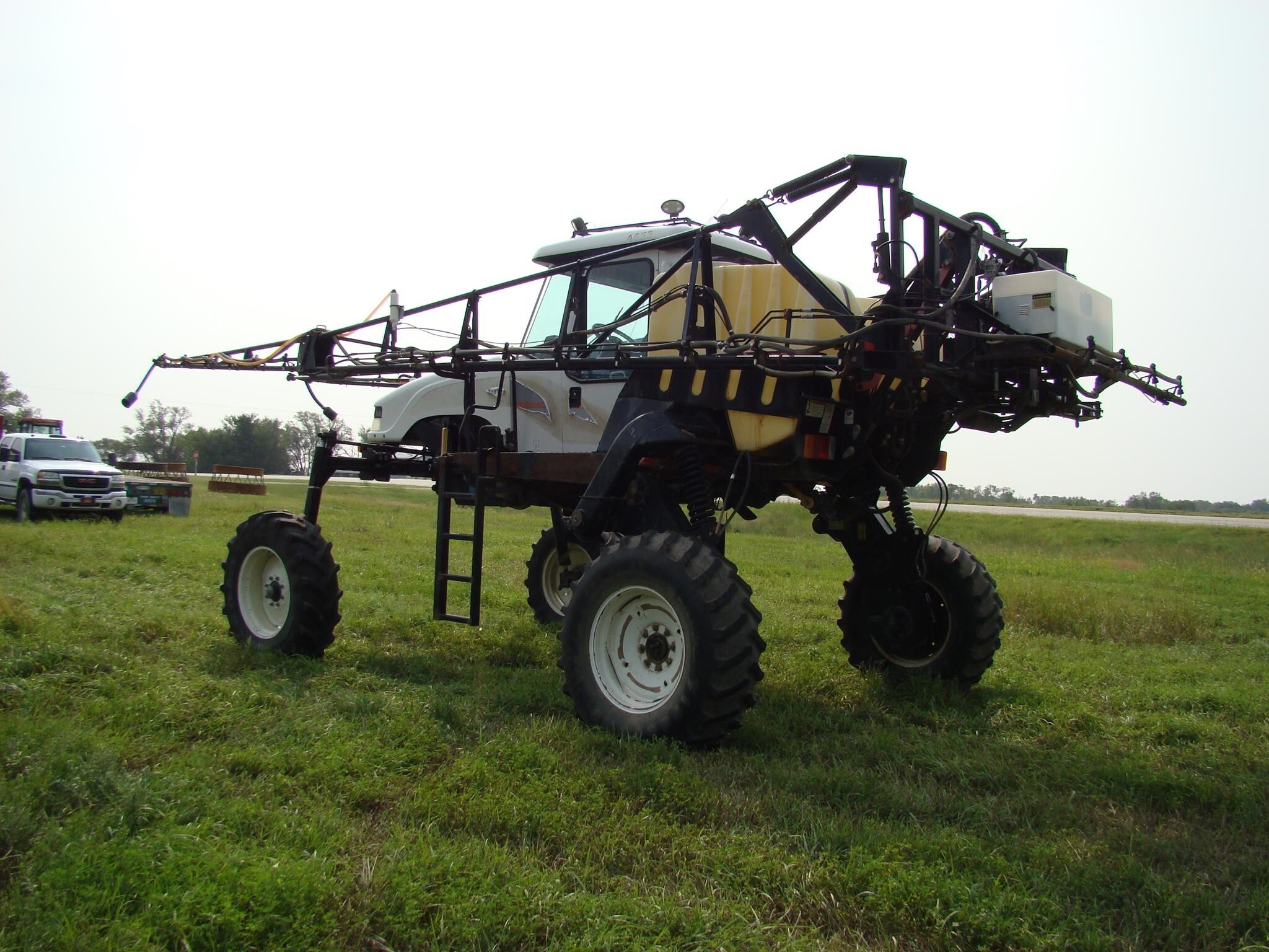 2008 Ag-Chem SpraCoupe 4655 Self-Propelled Sprayer