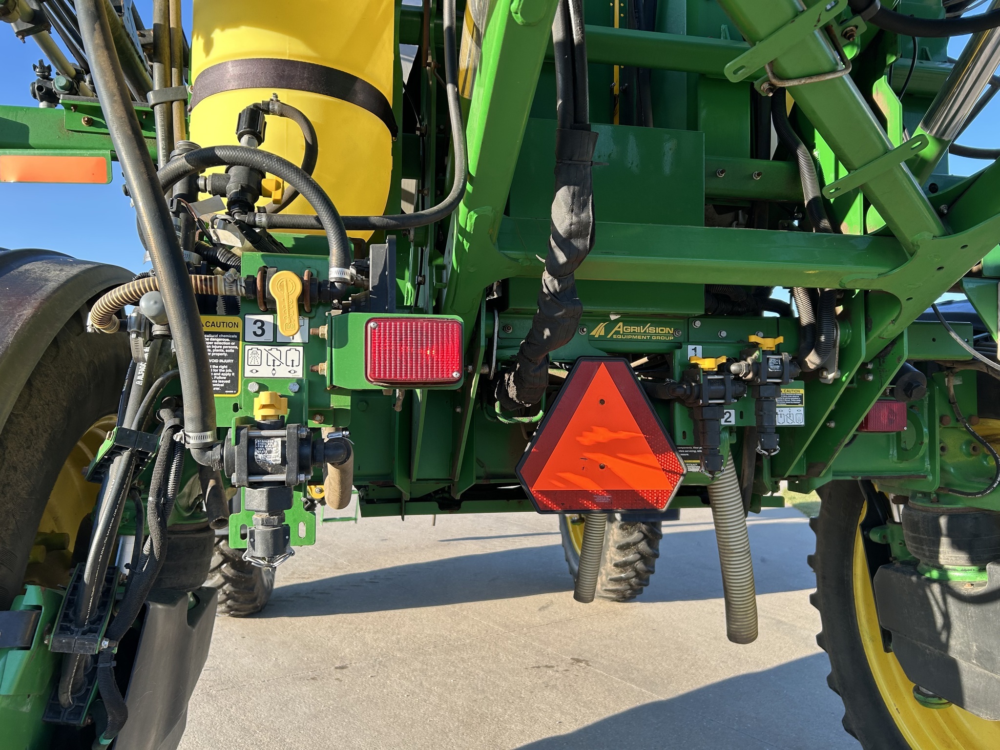 2014 John Deere 4940 Self-Propelled Sprayer
