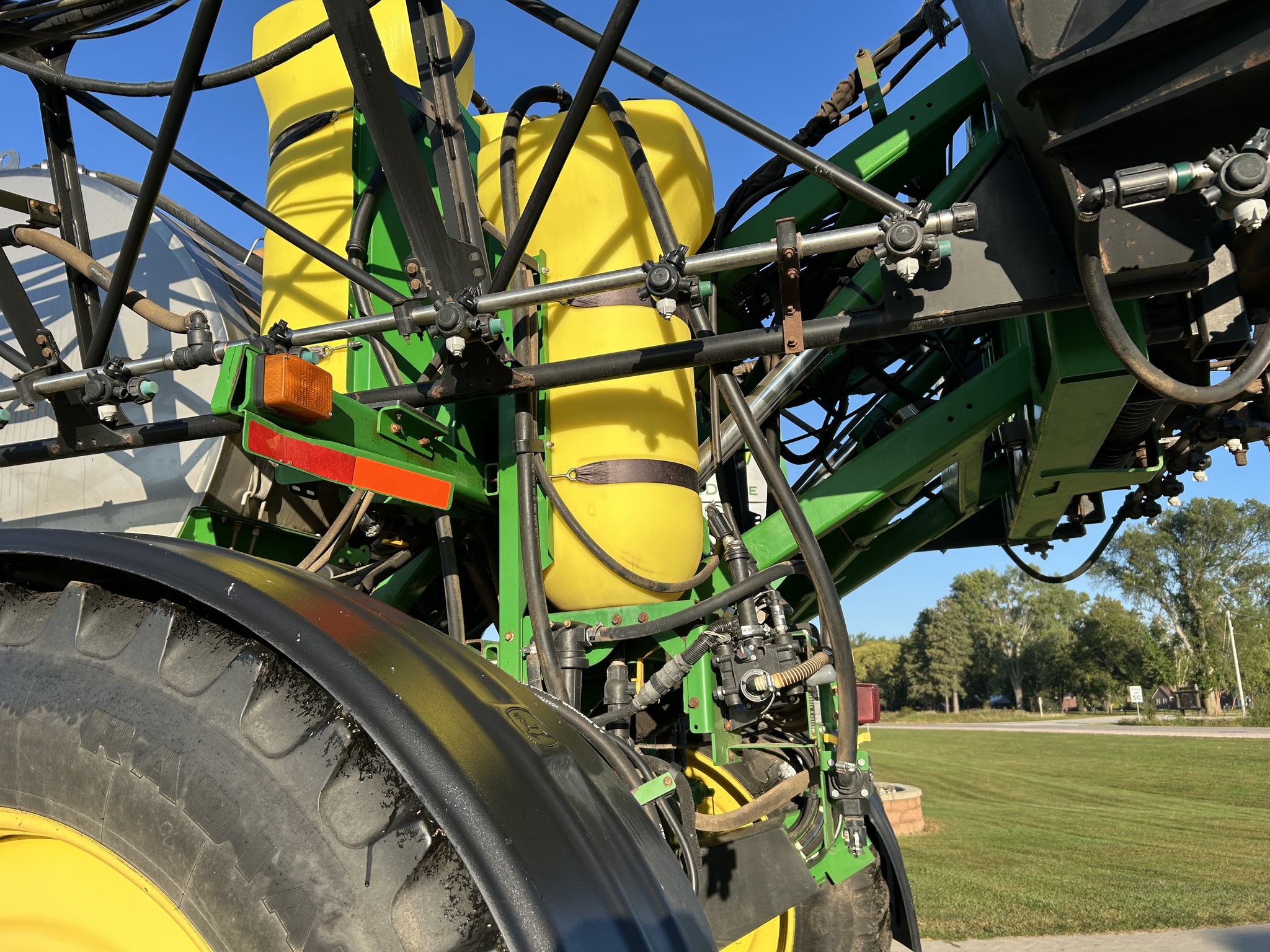 2014 John Deere 4940 Self-Propelled Sprayer
