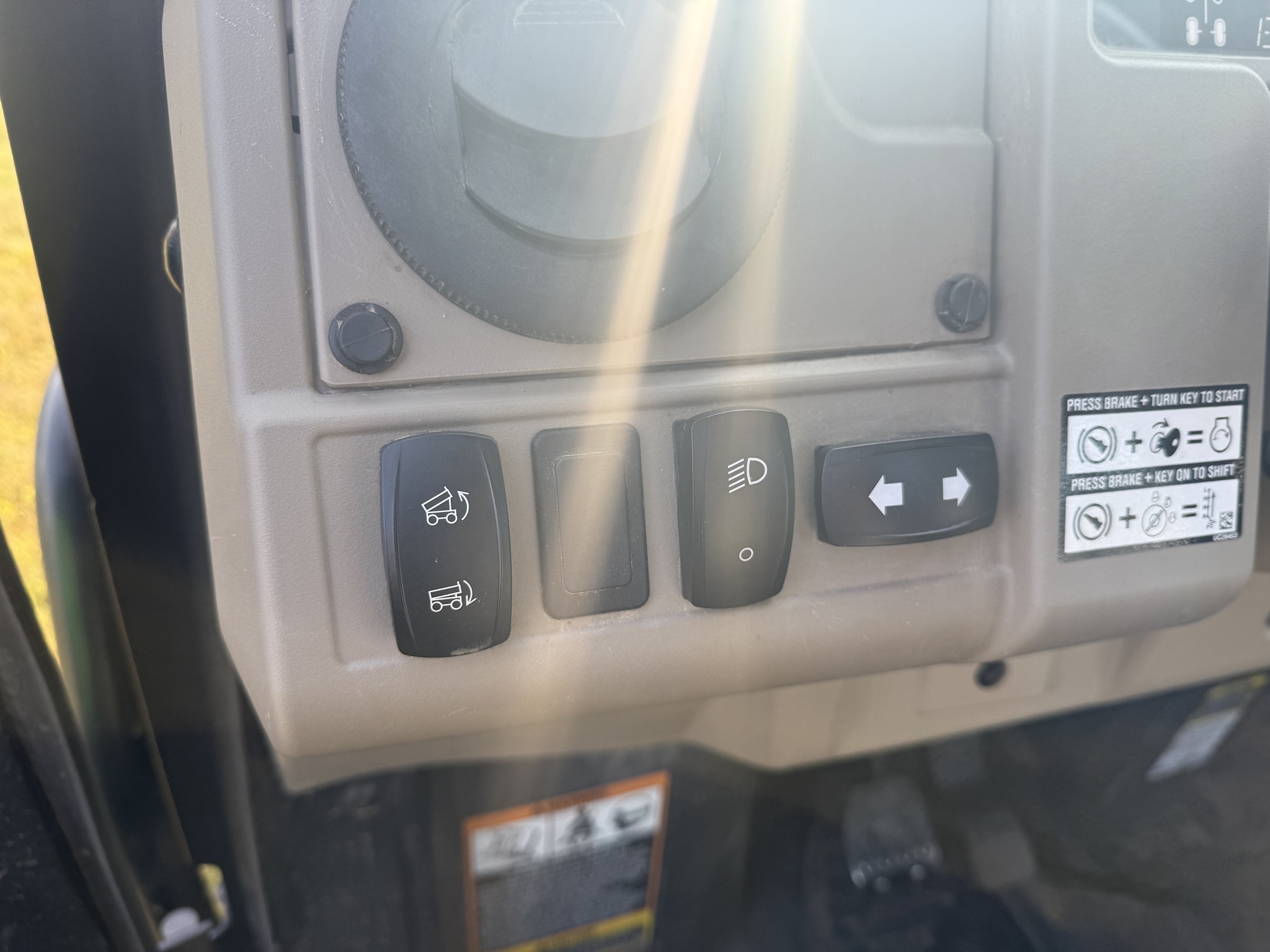 2023 John Deere XUV835R ATVs and Utility Vehicle