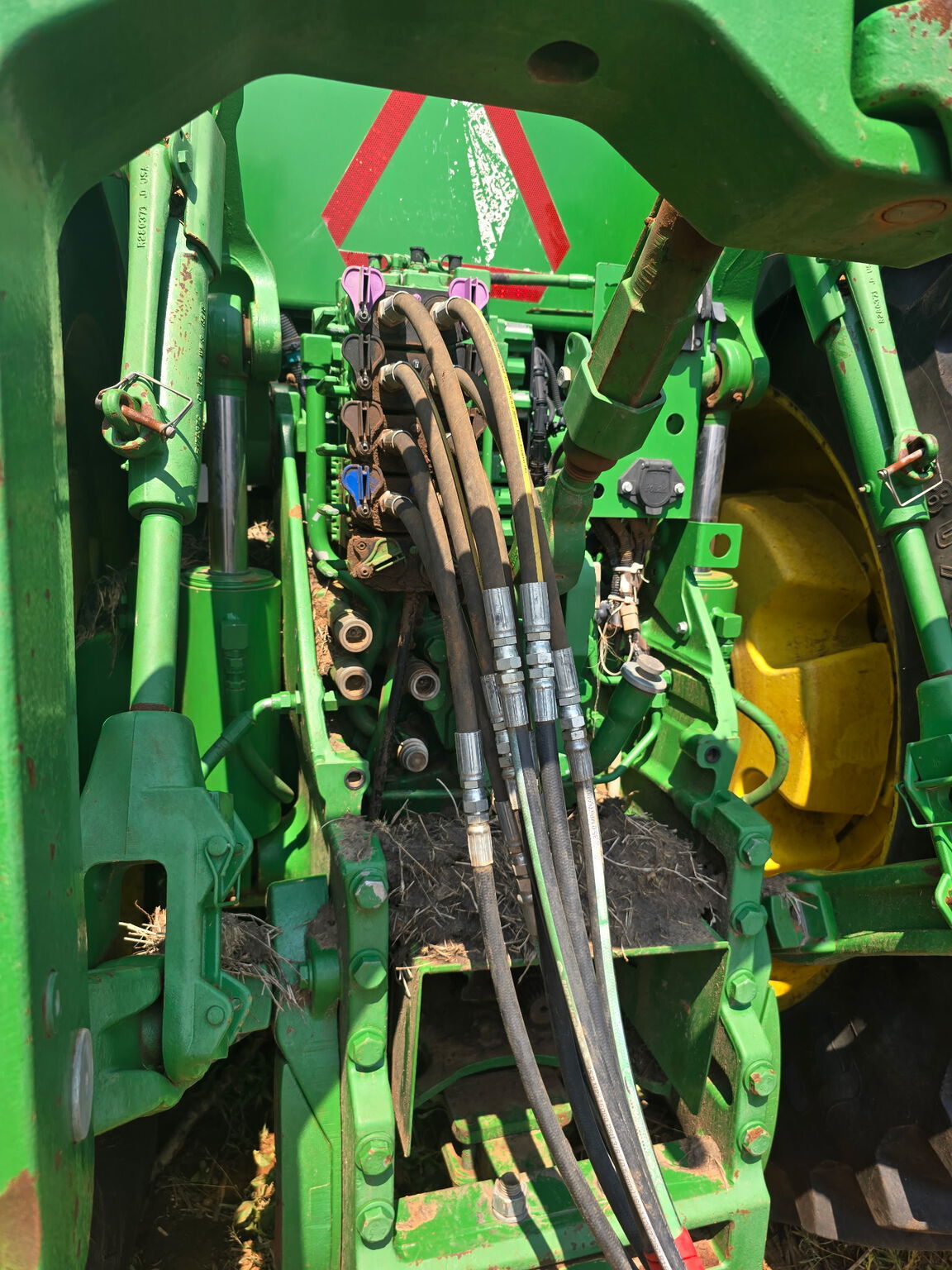 2015 John Deere 8370R Tractor