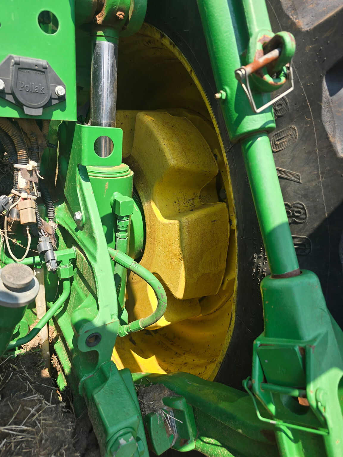 2015 John Deere 8370R Tractor