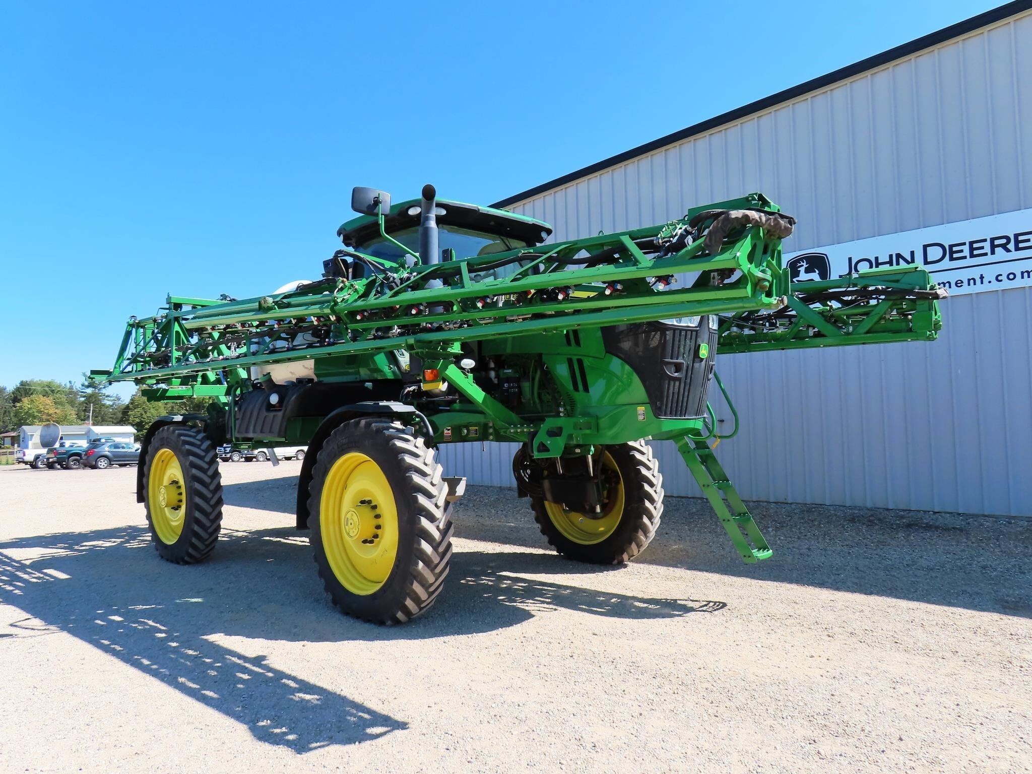 2016 John Deere R4038 Self-Propelled Sprayer