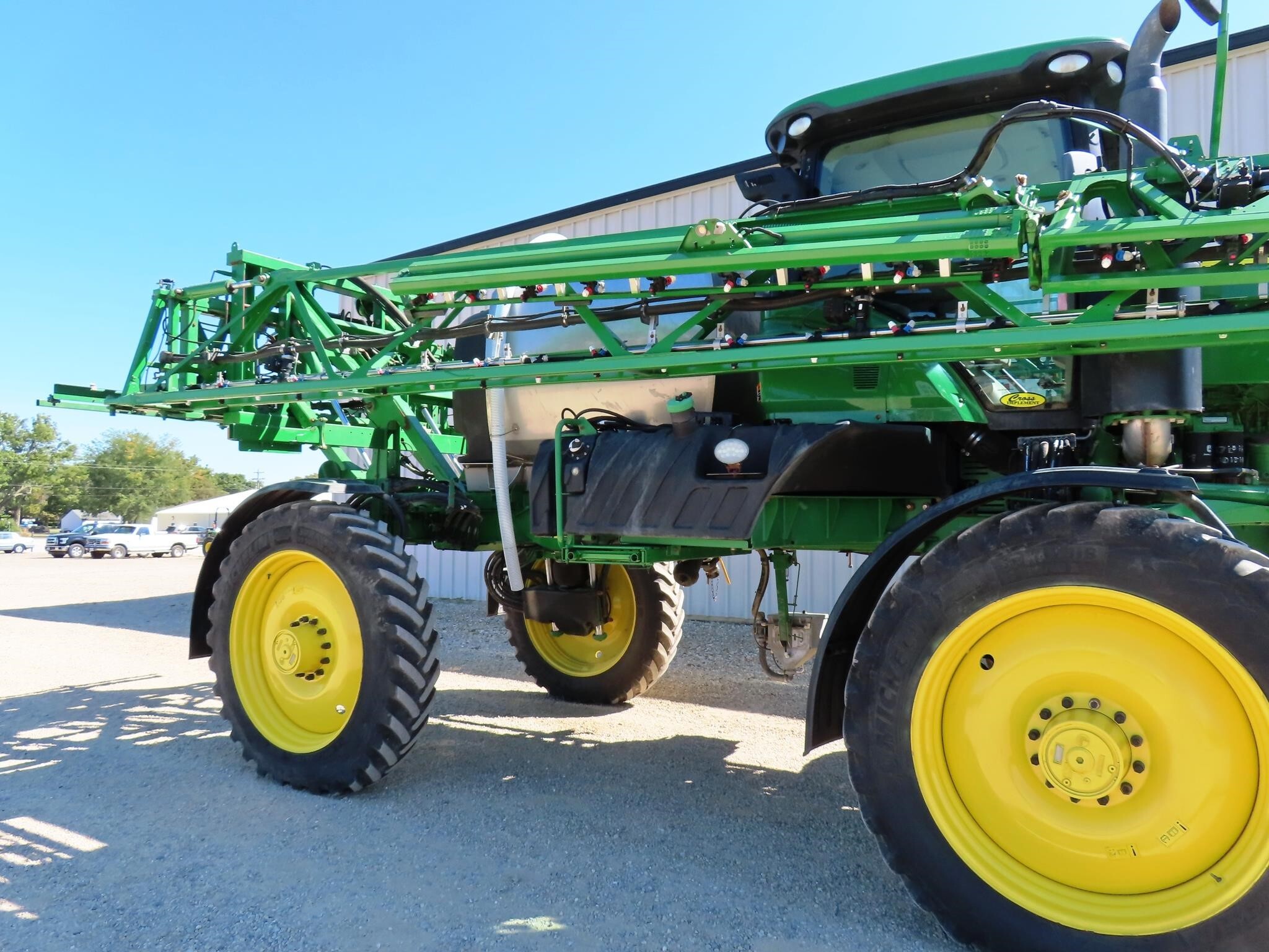 2016 John Deere R4038 Self-Propelled Sprayer