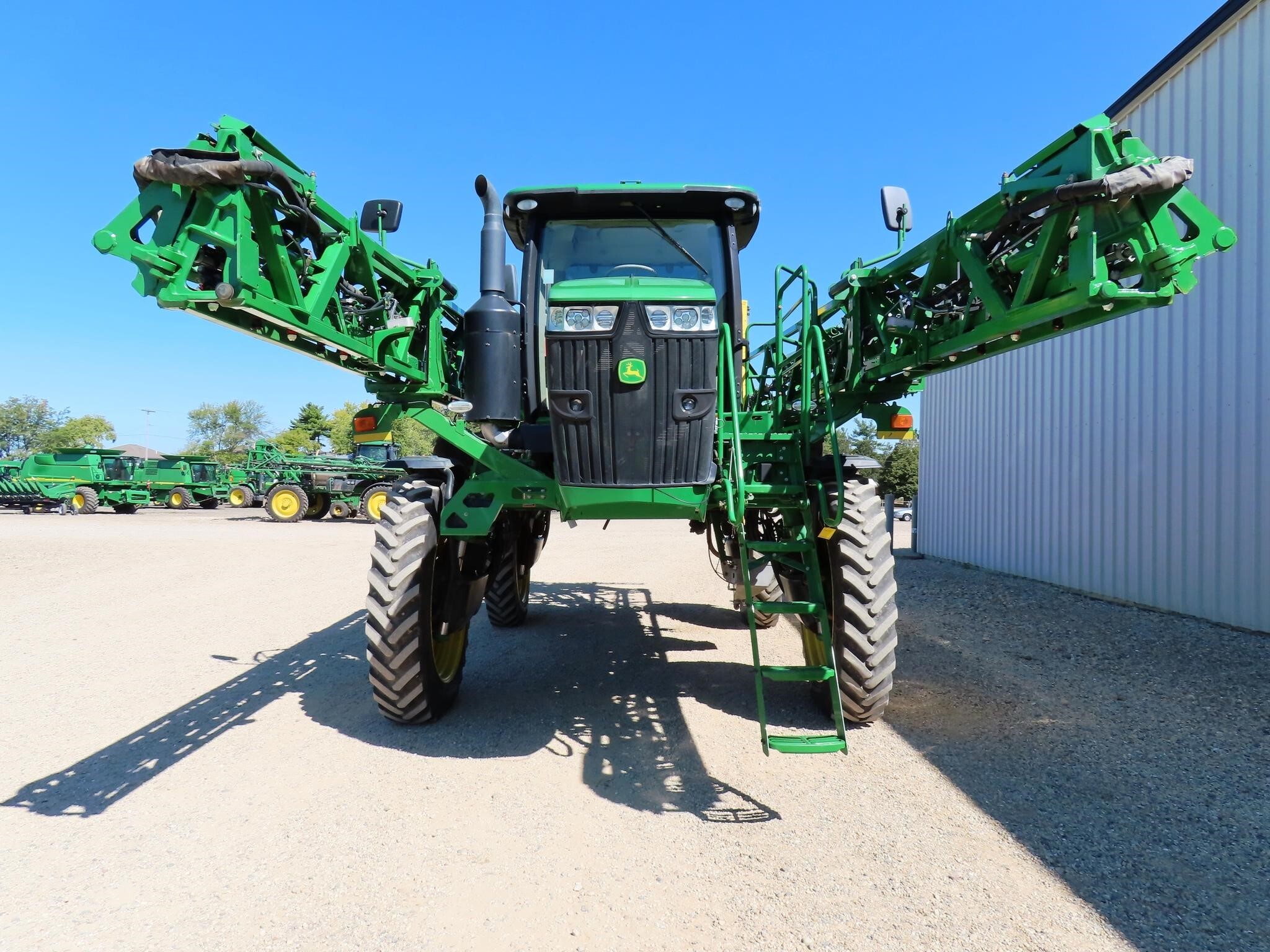2016 John Deere R4038 Self-Propelled Sprayer