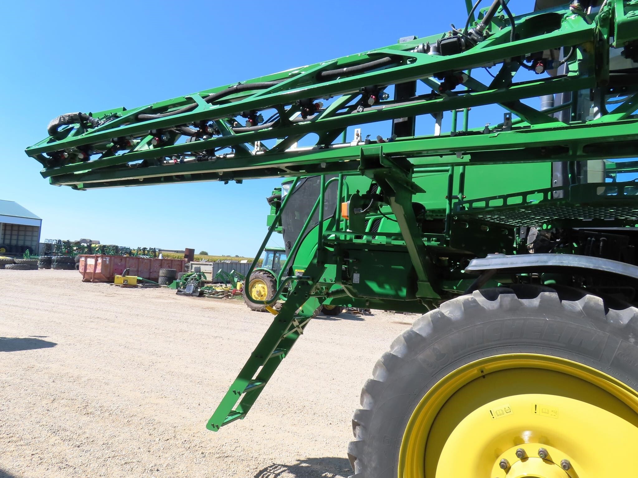 2016 John Deere R4038 Self-Propelled Sprayer