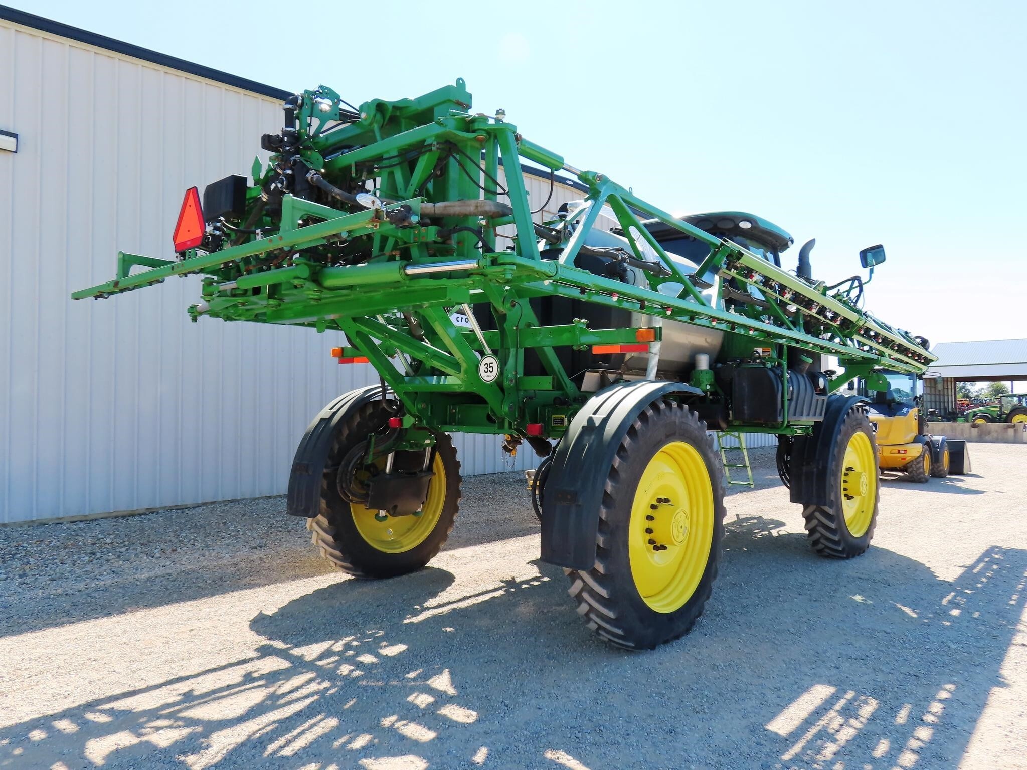 2016 John Deere R4038 Self-Propelled Sprayer