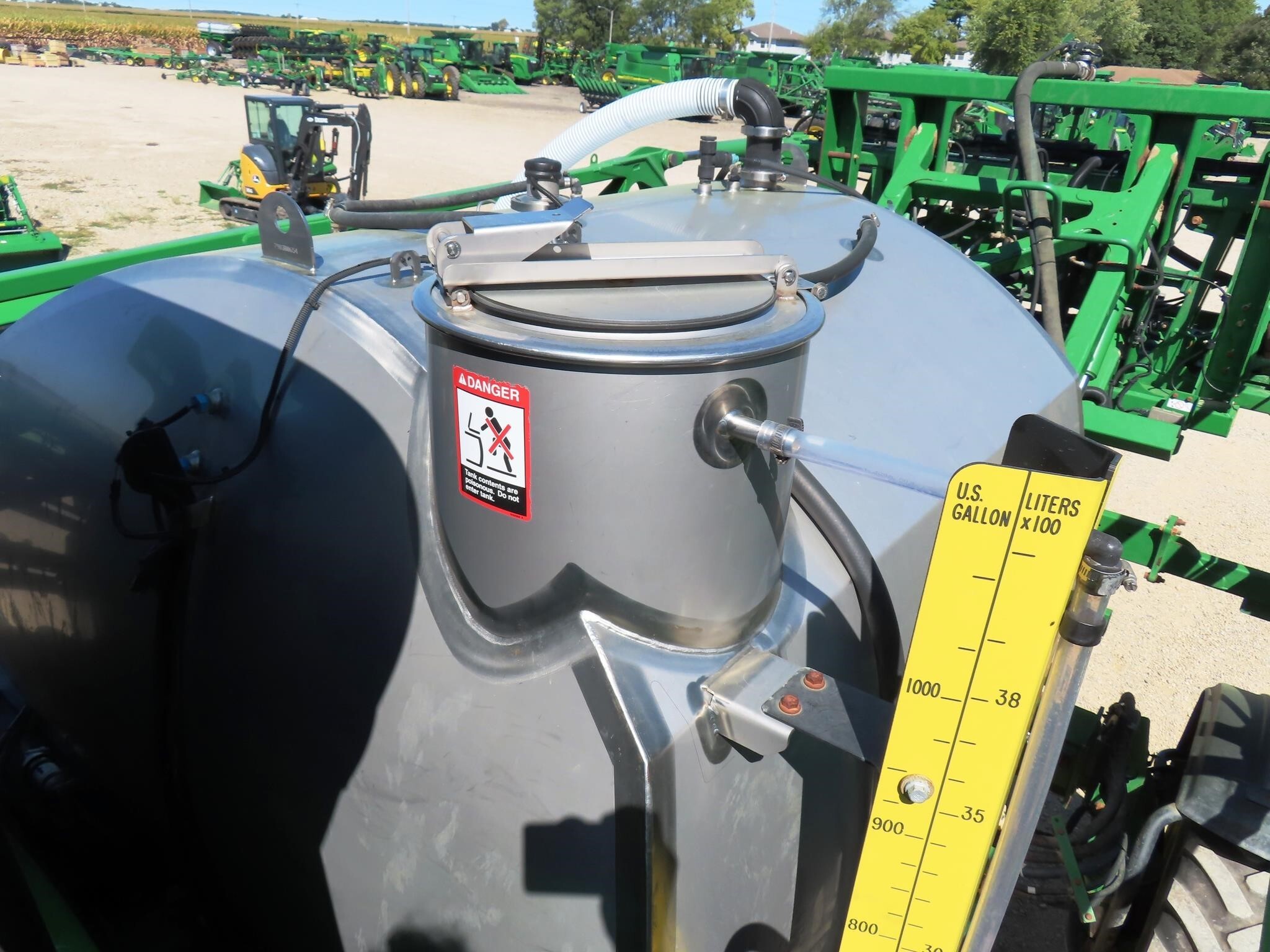 2016 John Deere R4038 Self-Propelled Sprayer