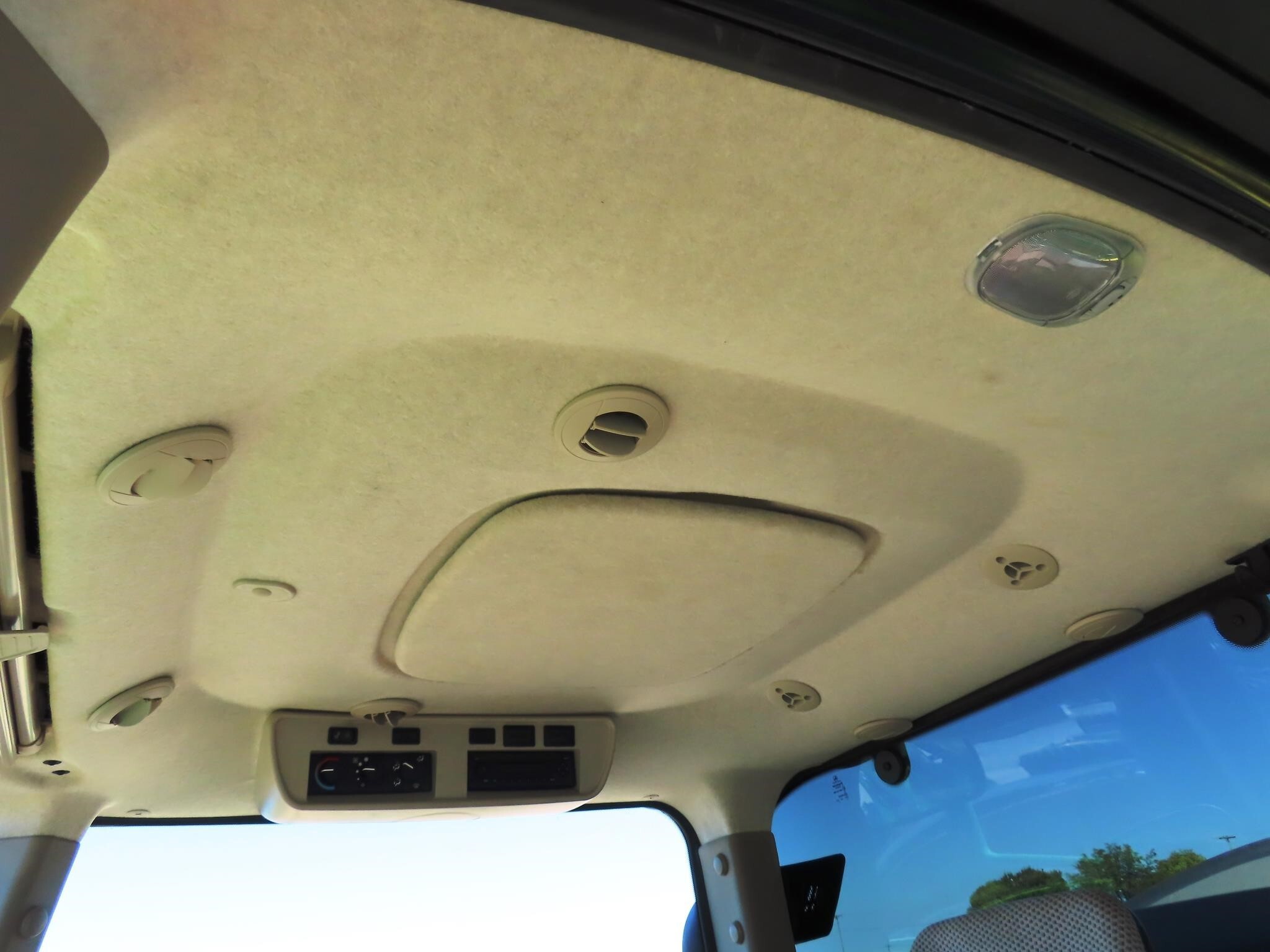 2016 John Deere R4038 Self-Propelled Sprayer