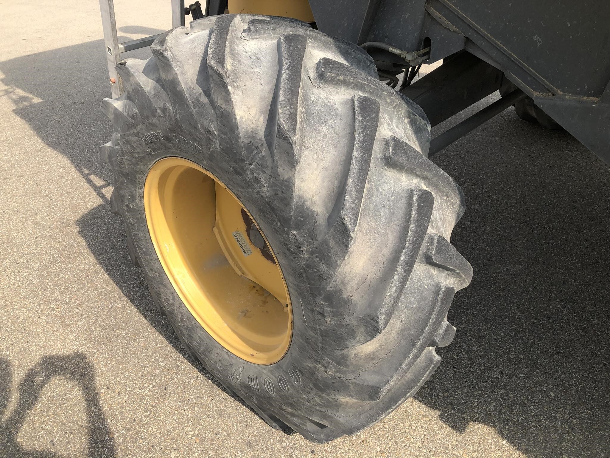 1999 Caterpillar Lexion 460 Combine