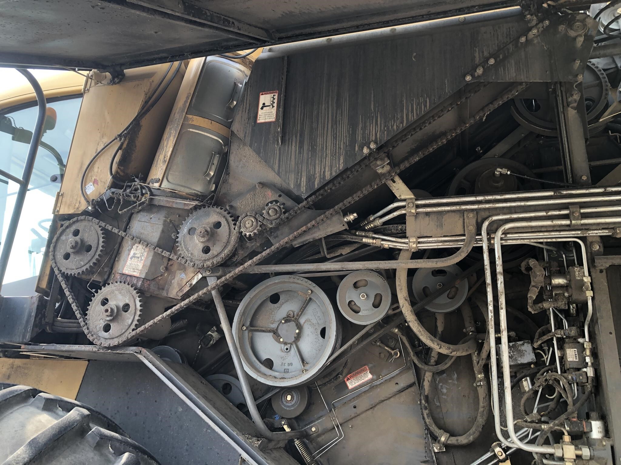 1999 Caterpillar Lexion 460 Combine