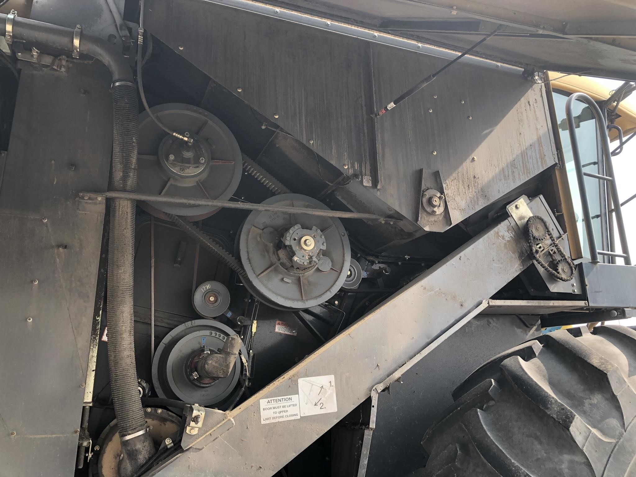 1999 Caterpillar Lexion 460 Combine