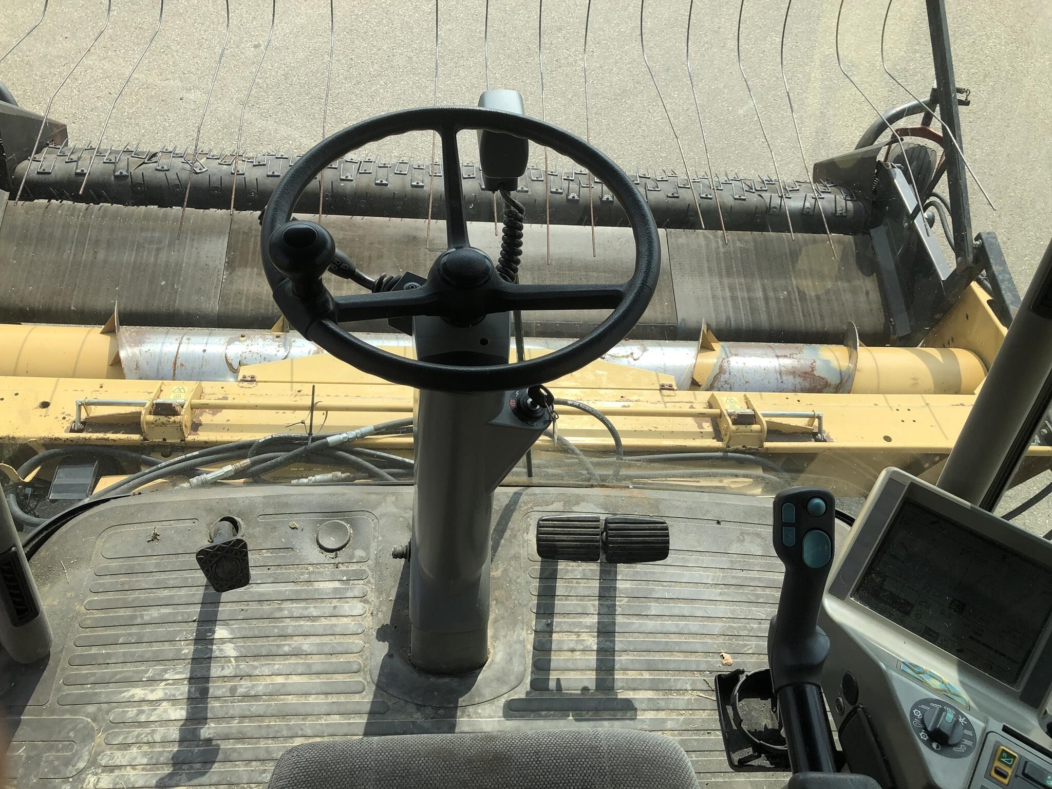 1999 Caterpillar Lexion 460 Combine