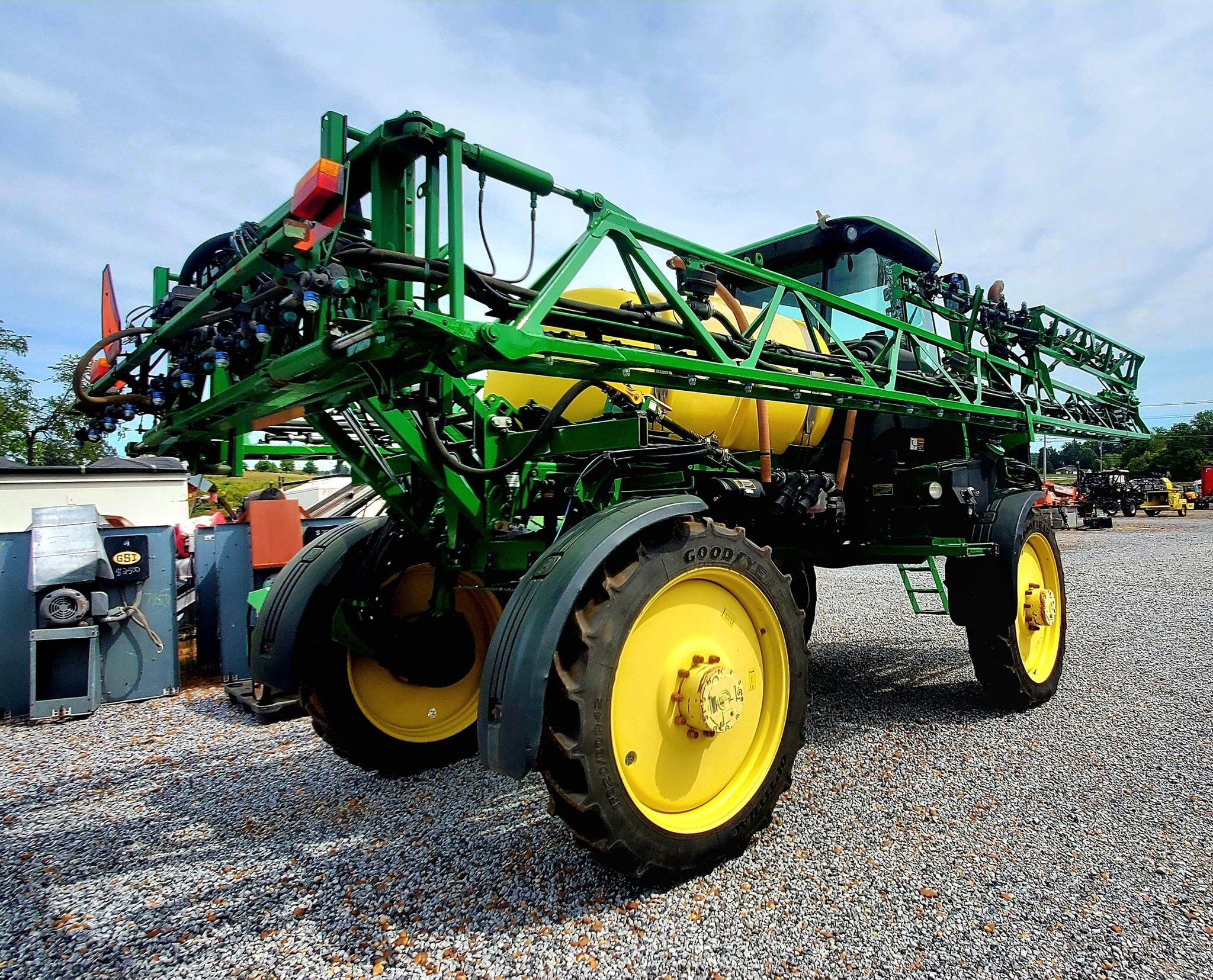 2017 John Deere R4023 Self-Propelled Sprayer