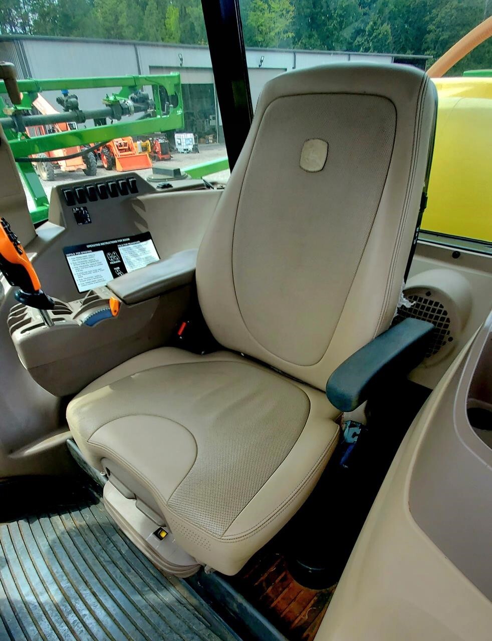 2017 John Deere R4023 Self-Propelled Sprayer