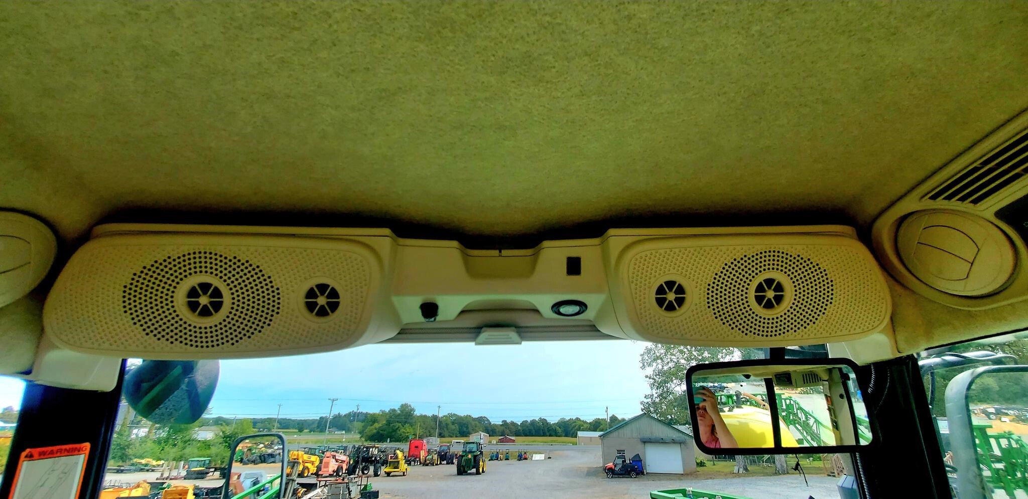 2017 John Deere R4023 Self-Propelled Sprayer