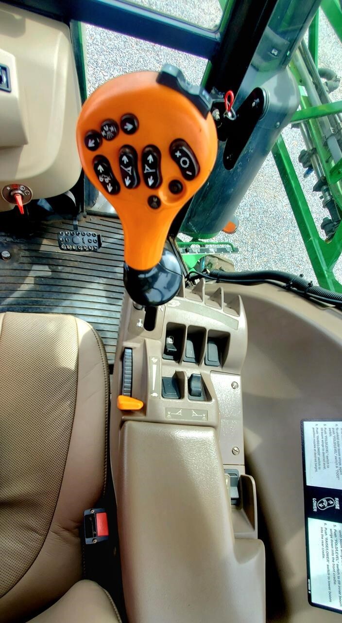 2017 John Deere R4023 Self-Propelled Sprayer